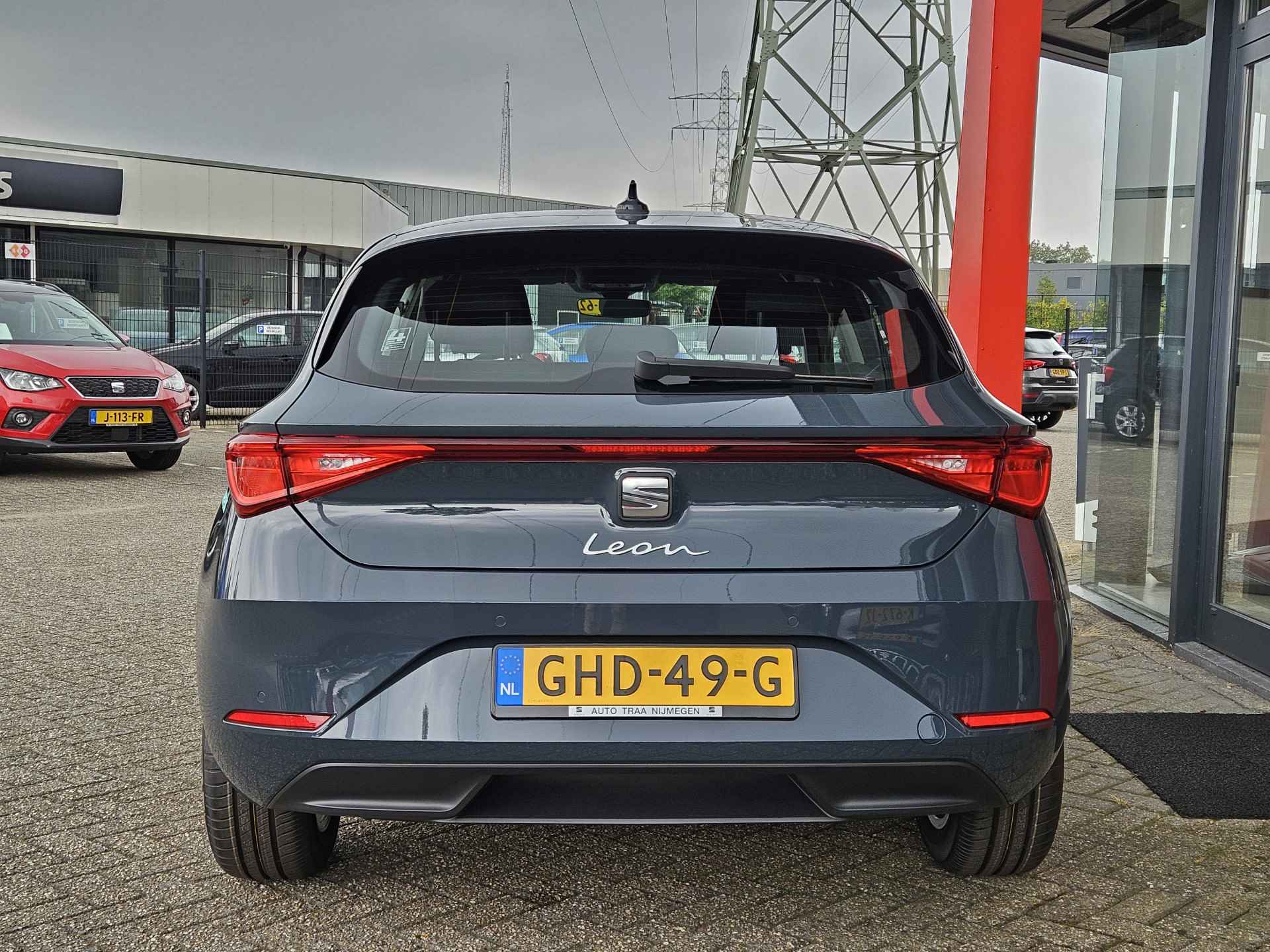 SEAT Leon 1.5 TSI Style / Parkeersensoren voor en achter / NIEUW 2025 MODEL / - 4/23