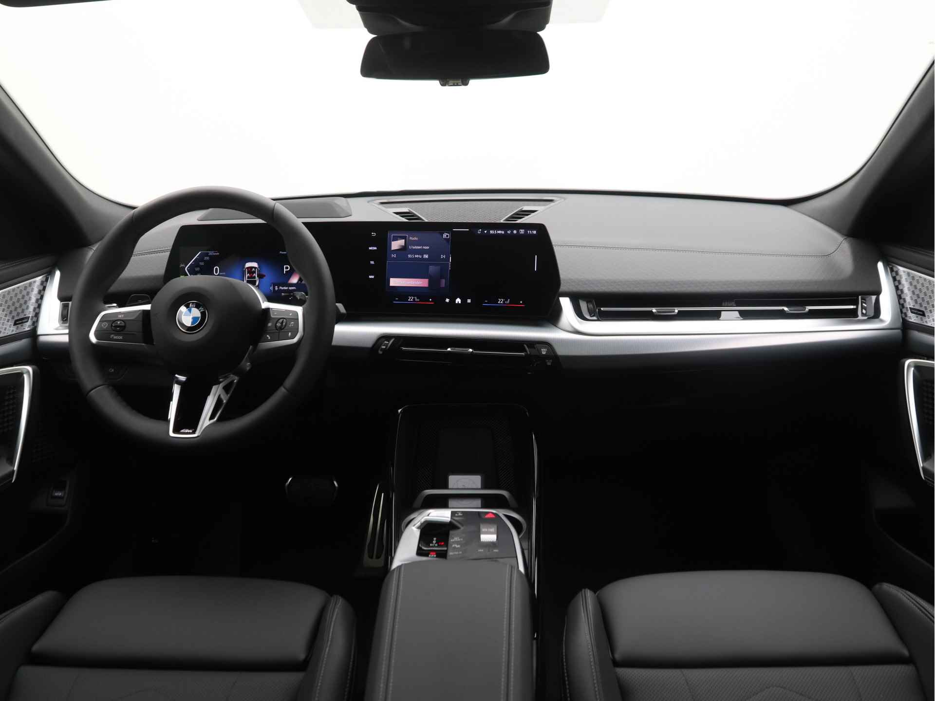 BMW X2 sDrive20i Launch Edition - 17/25
