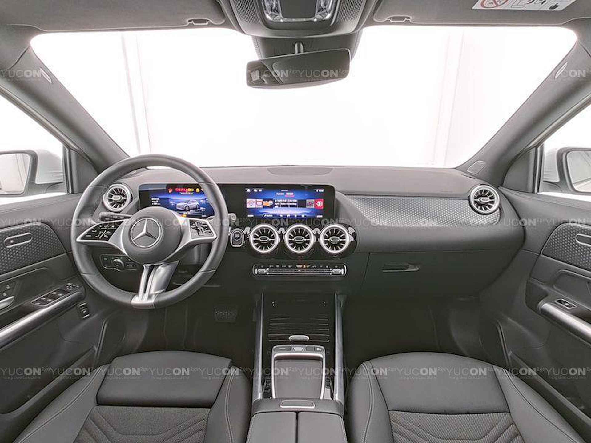 Mercedes-Benz EQA EQA 250+ Luxury Line | Distronic+ | Parktronic | LED | Sfeerverlichting | Stoelverwarming | Camera | Spiegelpakket | Licht en Zichtpakket - 3/5