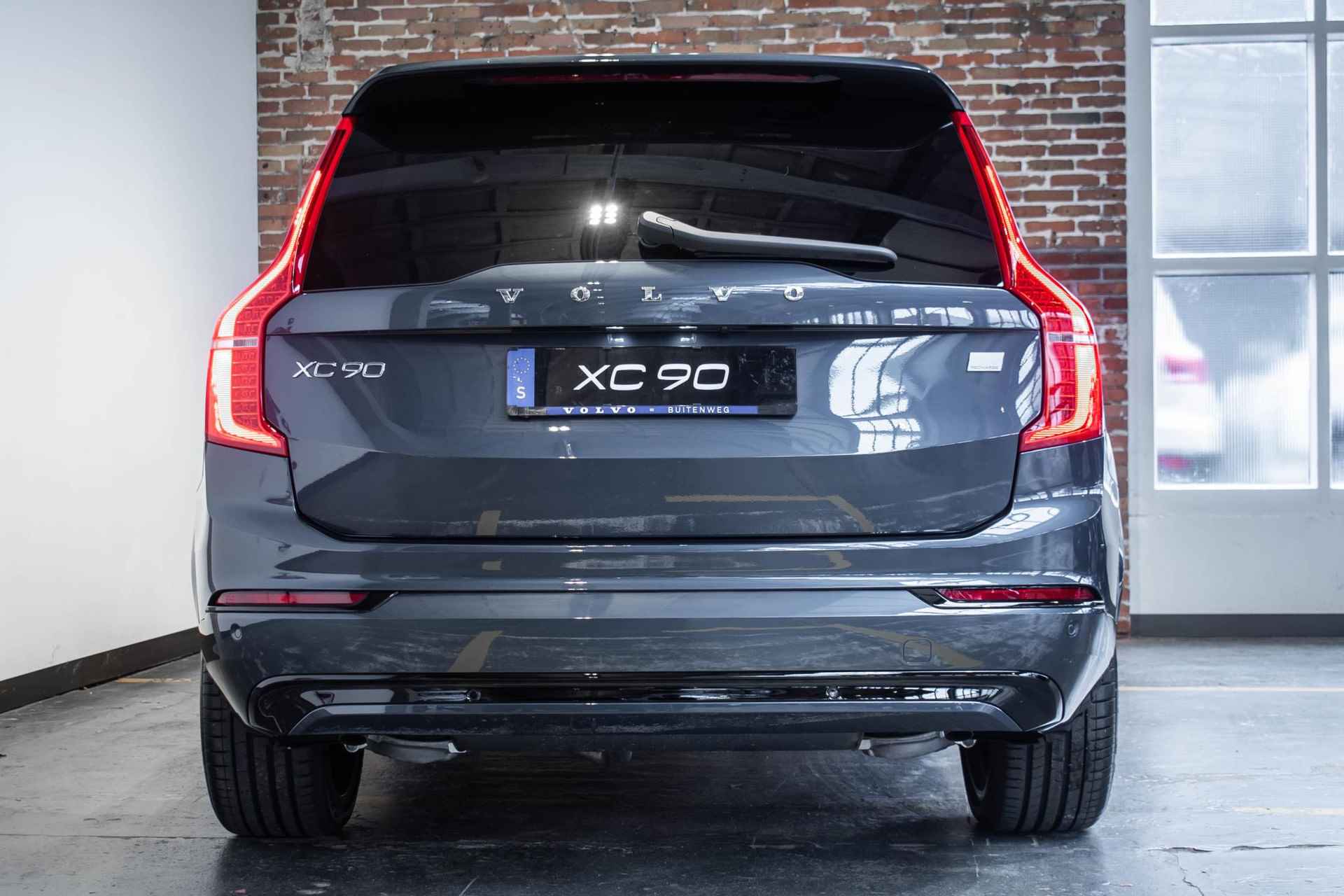 Volvo XC90 T8 Recharge AWD Ultimate Dark | Nieuwe Auto | Direct leverbaar | Luchtvering | Harman Kardon premium audio | 22'' Lichtmetalen velgen | Getint glas | Nappa lederen bekleding | Google infotainment - 12/41
