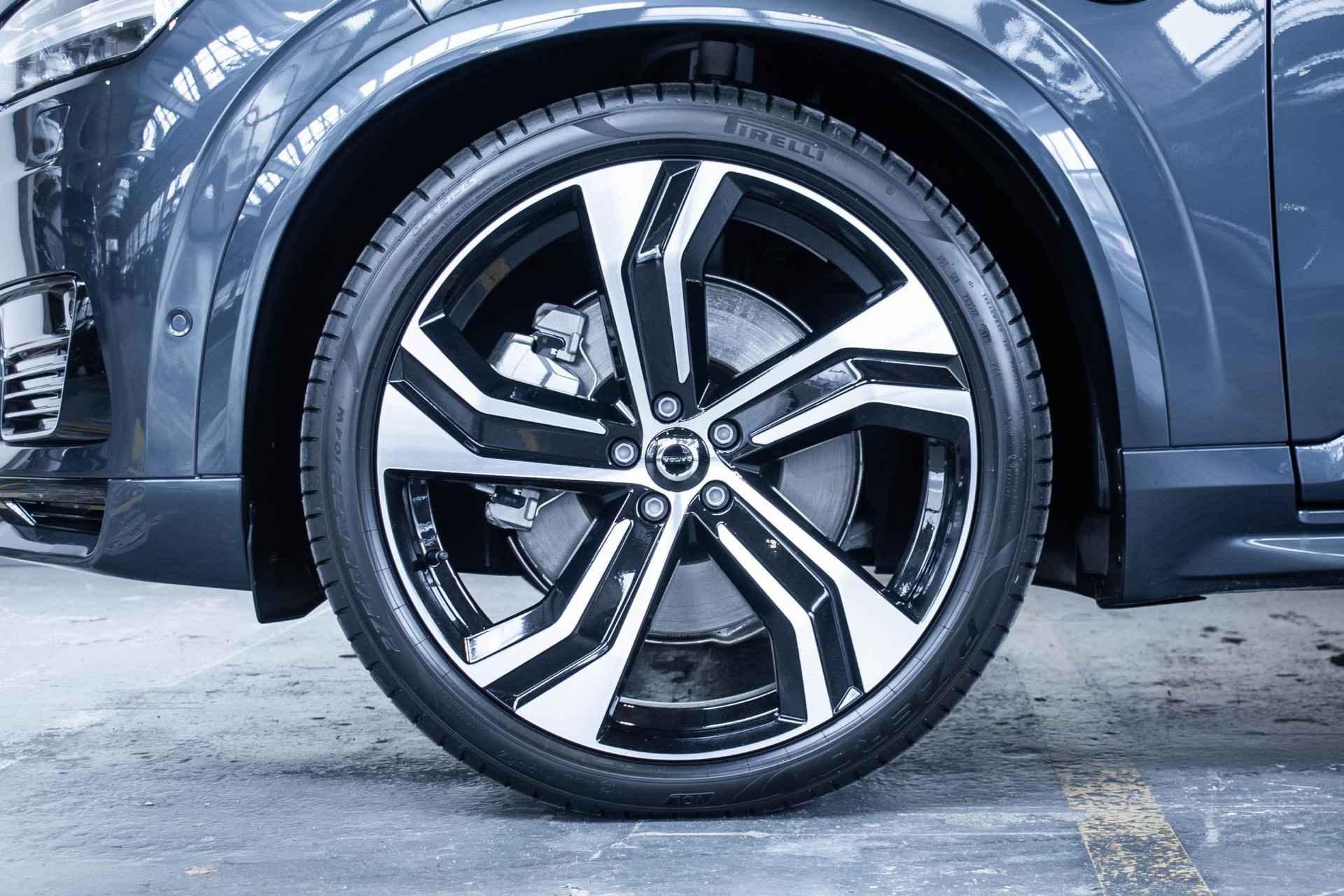 Volvo XC90 T8 Recharge AWD Ultimate Dark | Nieuwe Auto | Direct leverbaar | Luchtvering | Harman Kardon premium audio | 22'' Lichtmetalen velgen | Getint glas | Nappa lederen bekleding | Google infotainment - 13/41