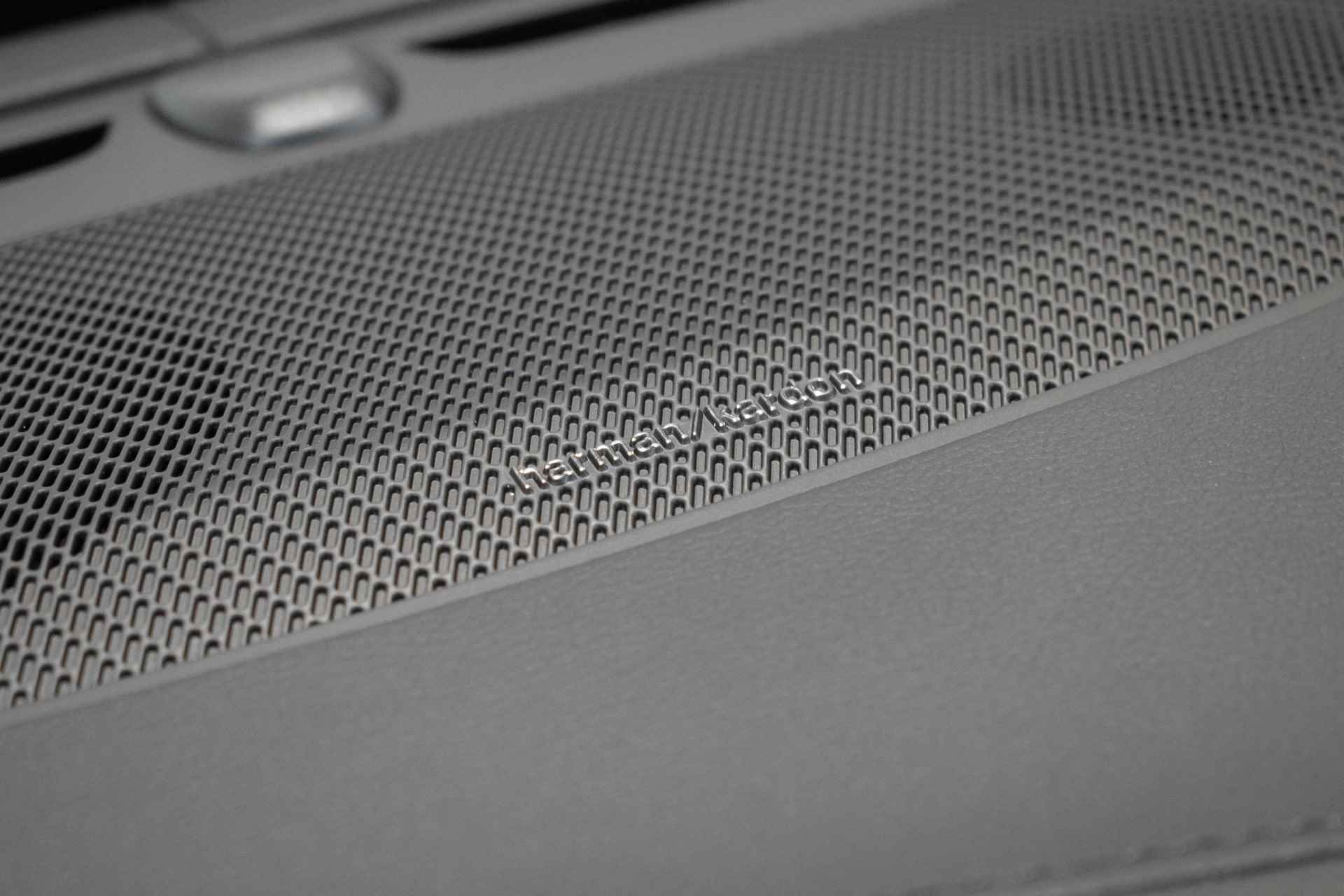 Volvo XC90 T8 Recharge AWD Ultimate Dark | Nieuwe Auto | Direct leverbaar | Luchtvering | Harman Kardon premium audio | 22'' Lichtmetalen velgen | Getint glas | Nappa lederen bekleding | Google infotainment - 21/41