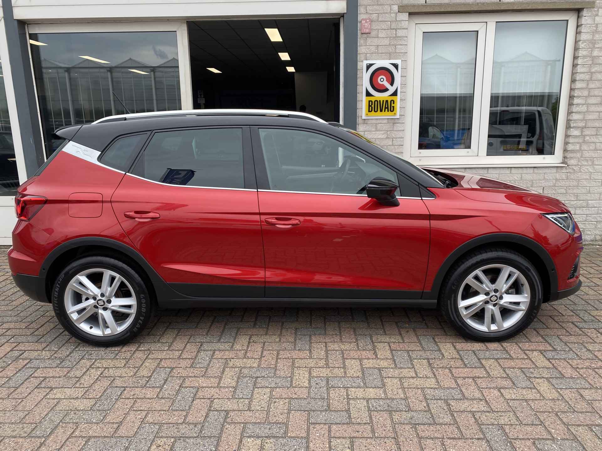 SEAT Arona 1.0 TSI FR / AUTOMAAT/ CAMERA/ PARK. SENSOREN/ DODE HOEK/ STOEL VERWARM./ KEYLESS/ ADAPT. CRUISE/ NAVI/ CLIMA/ DAB/ - 39/43