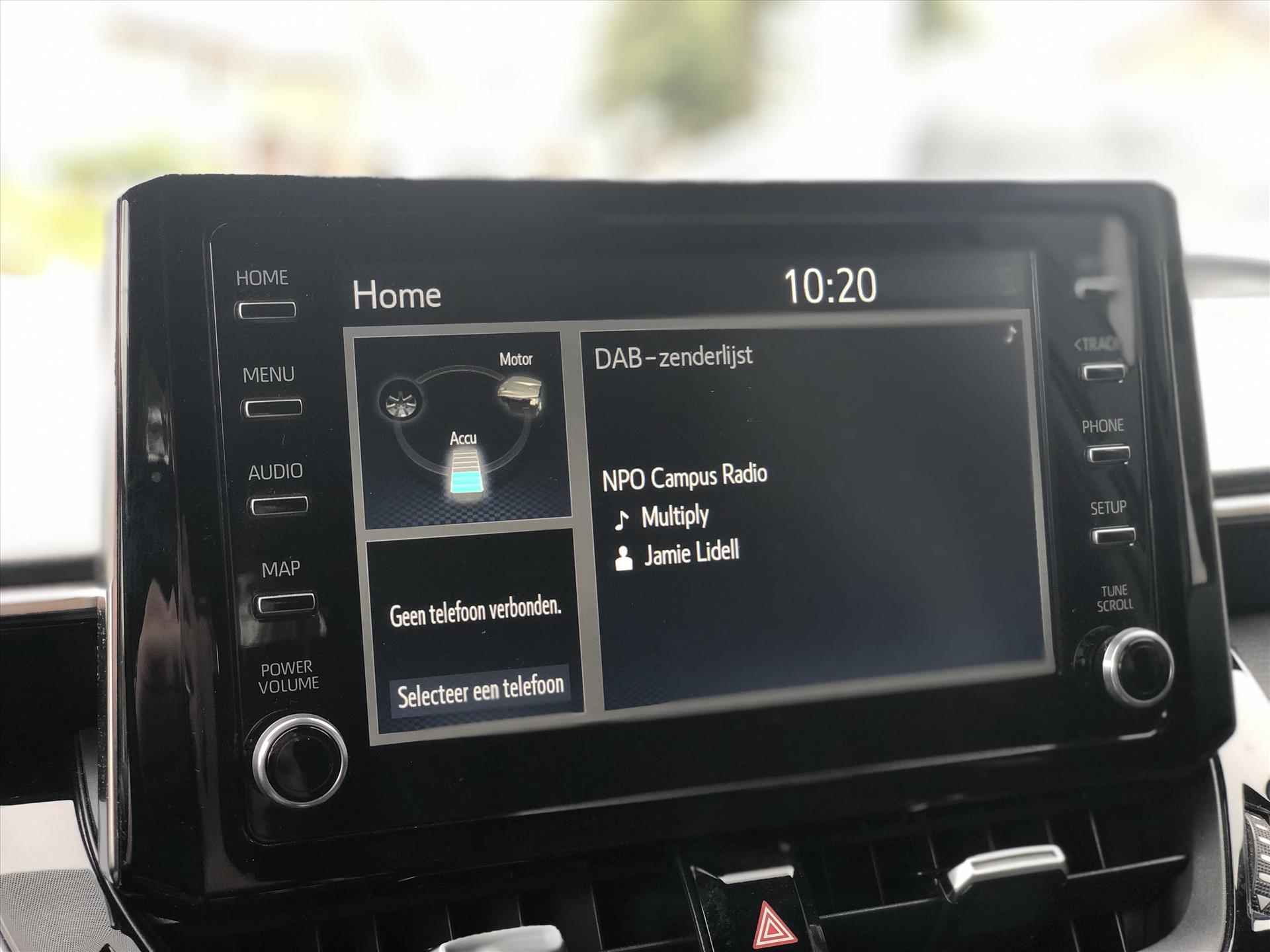 Toyota Corolla Touring Sports 1.8 Hybrid Active | Nieuw geleverd, Apple Carplay/Android Auto, Parkeercamera, Lichtmetalen velgen - 20/27