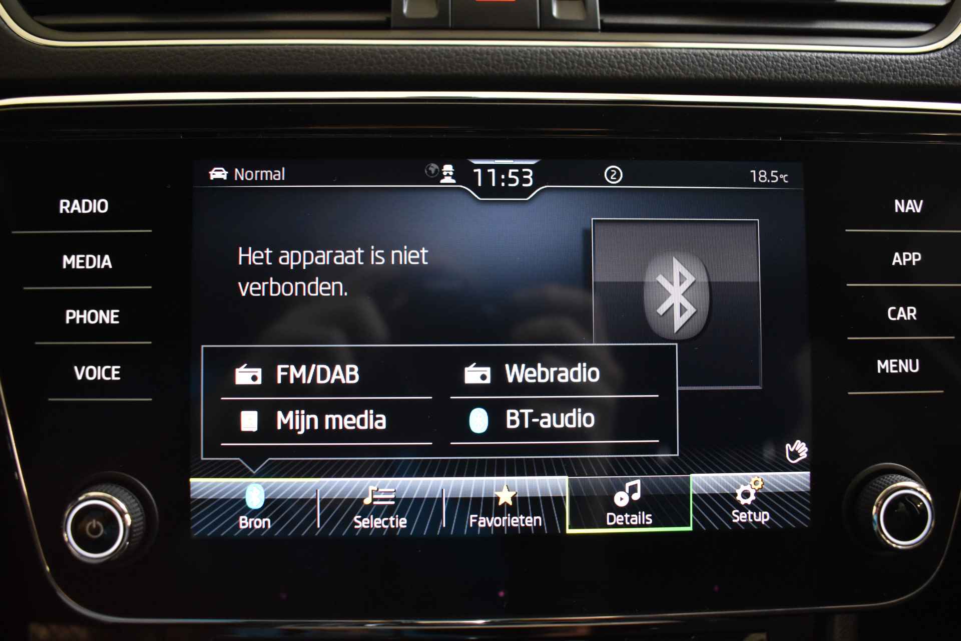 Škoda Superb Combi iV 218PK DSG HYBRID BUSINESS NAVI/PDC/CARPLAY - 30/38