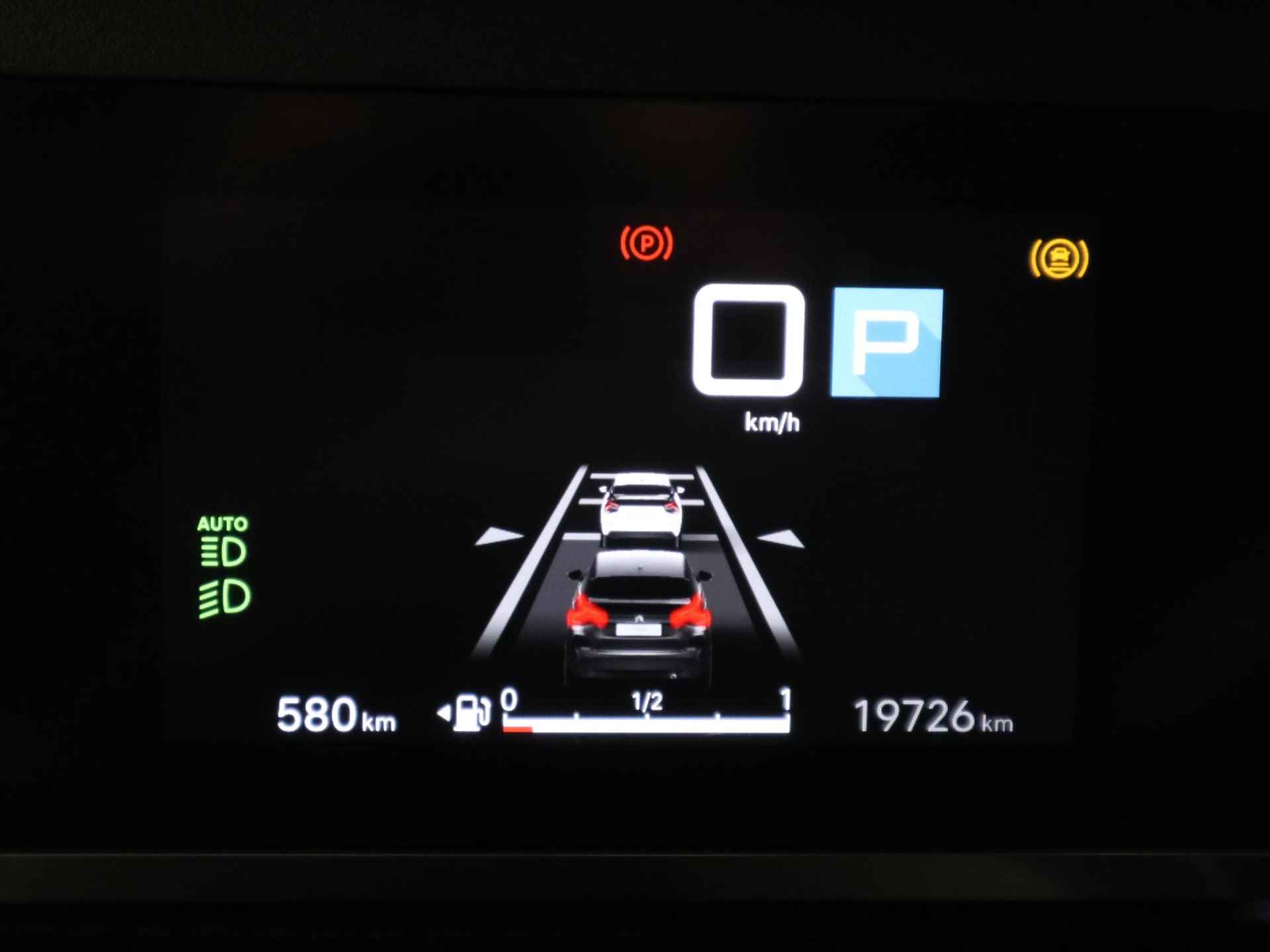 Citroen C4 Shine - TREKHAAK - CAMERA - NAVIGATIE - 20/36