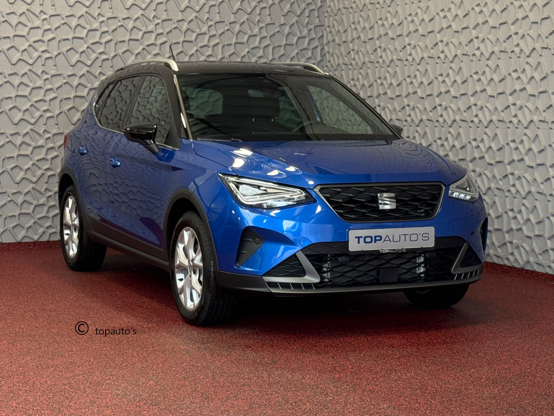 SEAT Arona TSI FR BI-COLOR 115PK LED VIR.COCKPIT CAMERA ADAP.CRUISE 17''LMV 07/2024 10x Seat Arona op voorraad