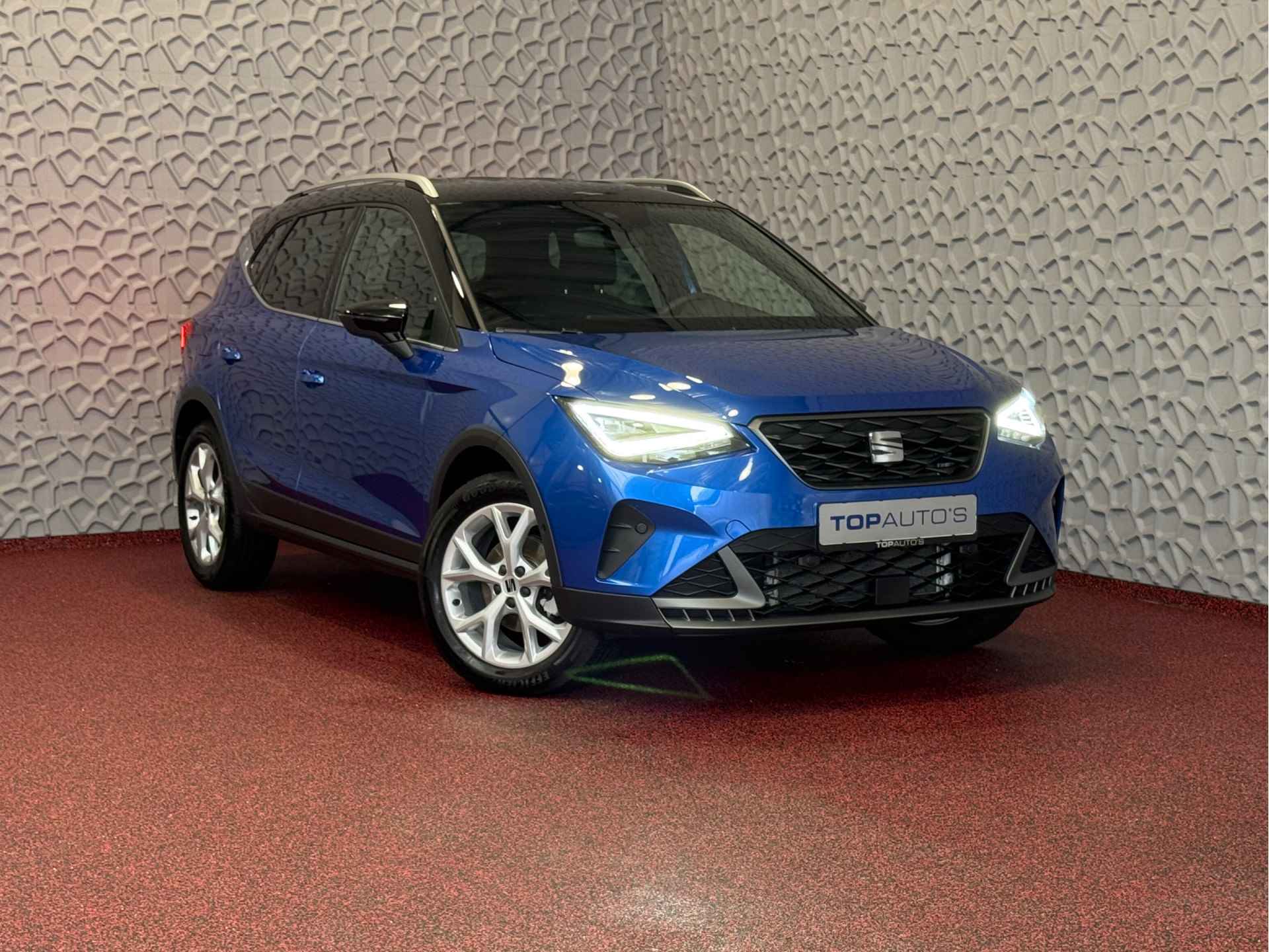 SEAT Arona TSI FR BI-COLOR 115PK LED VIR.COCKPIT CAMERA ADAP.CRUISE 17''LMV 07/2024 10x Seat Arona op voorraad - 52/74