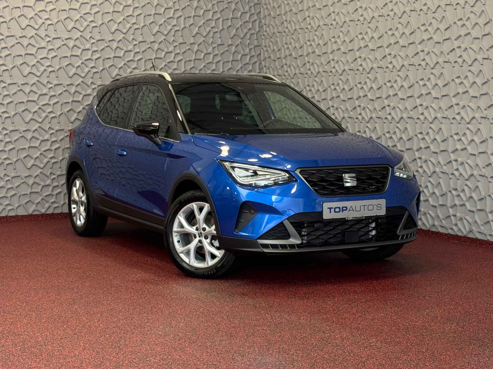 SEAT Arona TSI FR BI-COLOR 115PK LED VIR.COCKPIT CAMERA ADAP.CRUISE 17''LMV 07/2024 10x Seat Arona op voorraad - 54/74