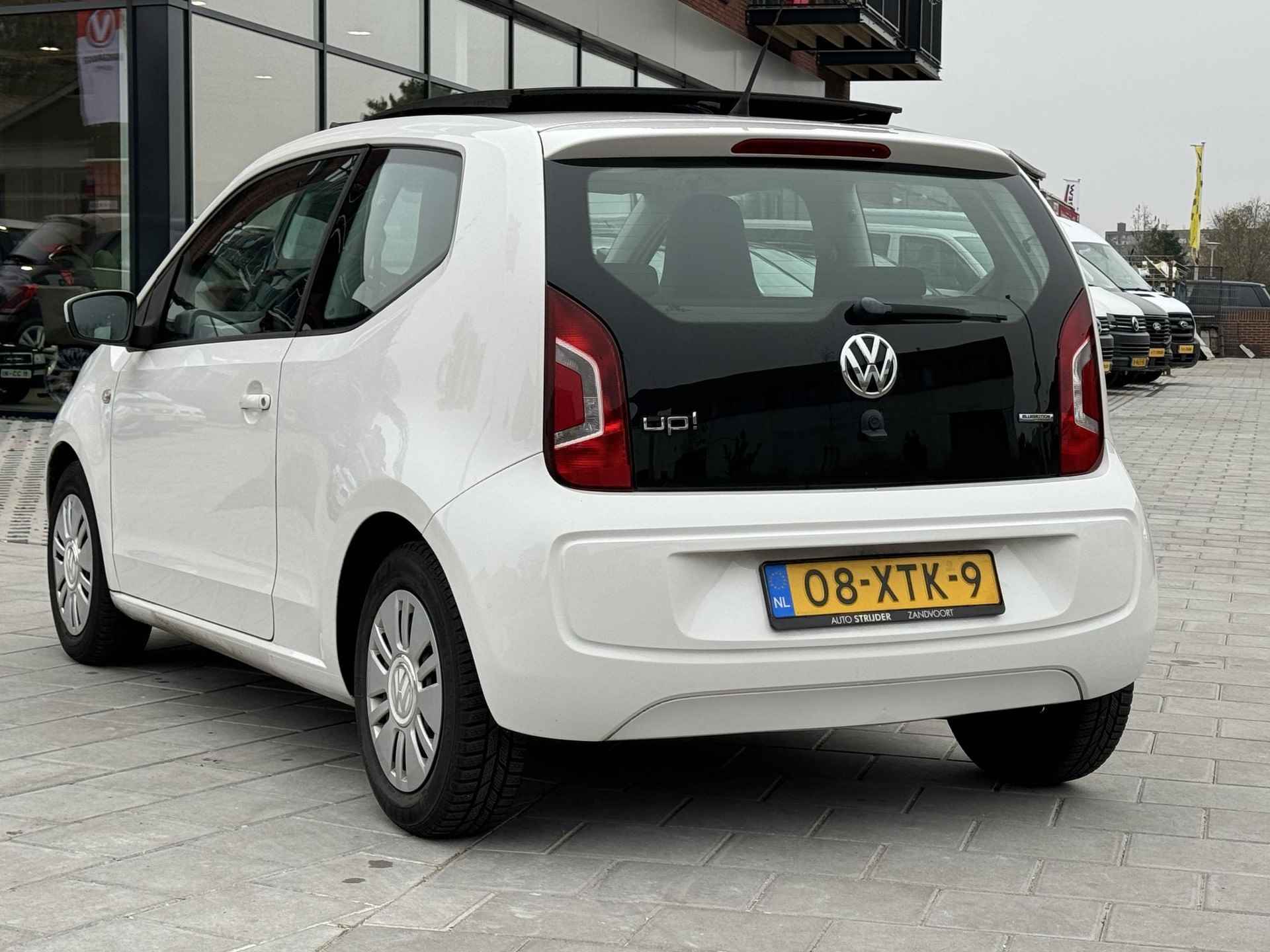 Volkswagen Up! 1.0 move up! BlueMotion | Panoramadak | 100% dealeronderhouden | 4-Seizoensbanden | 81.577km! - 20/23