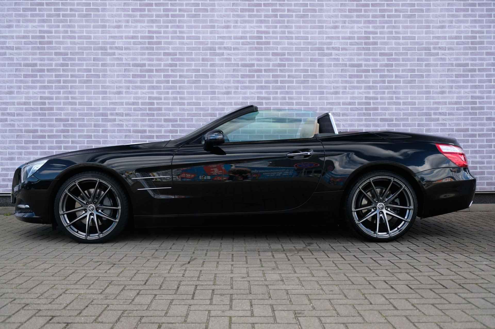 Mercedes-Benz SL-klasse 350 | Memory Stoelen | Cruise Control | PDC | Stoel Koeling/(Nek)Verwarming | AMG | Navi | Camera | Lederen Bekleding | - 4/38