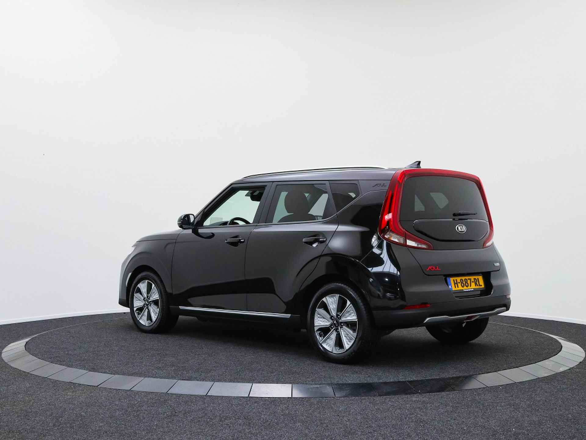 Kia e-Soul ExecutiveLine 64 kWh | EUR 2.000,- SUBSIDIE SEPP - 2/48