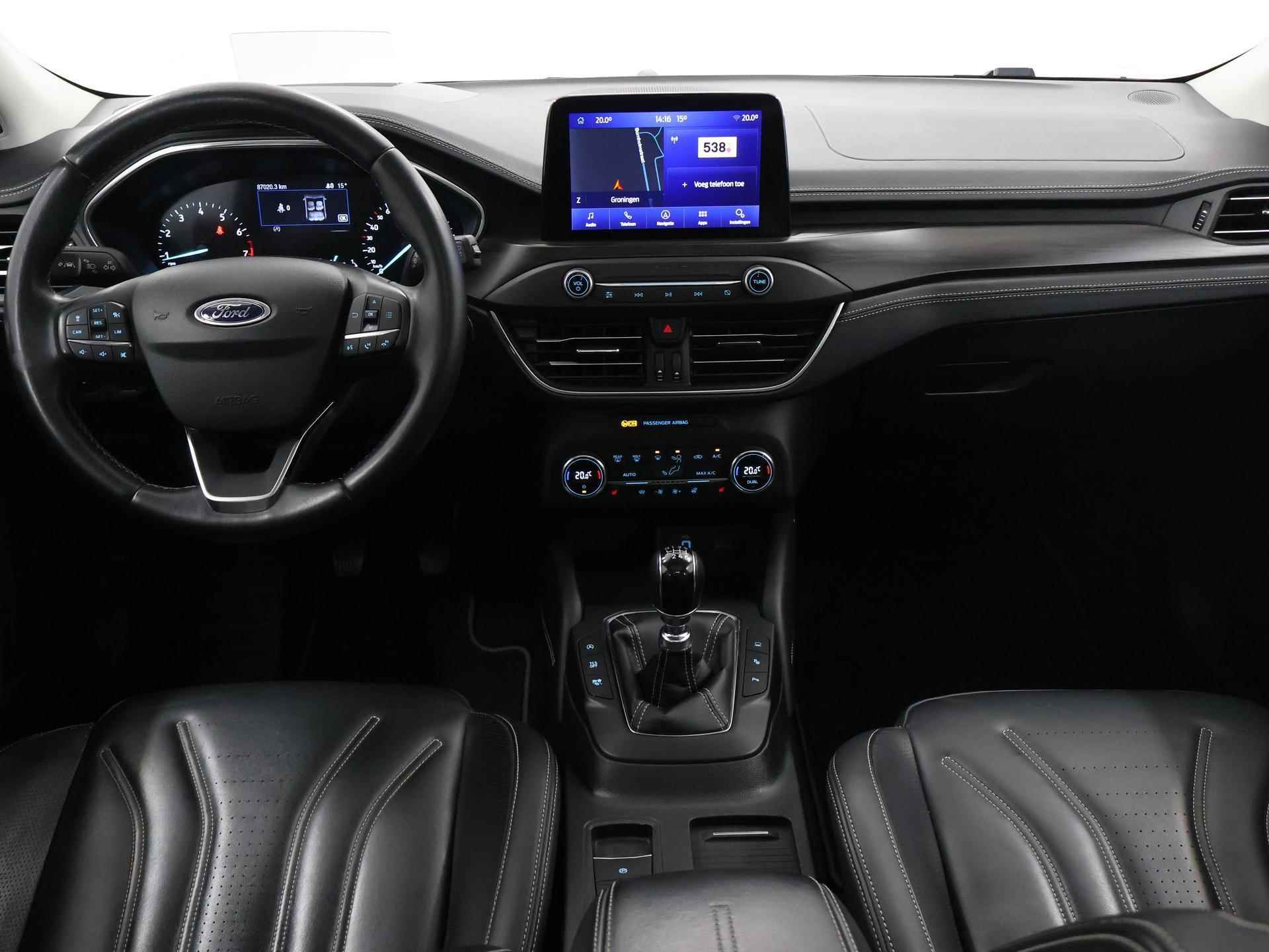 Ford Focus Wagon 1.5 EcoBoost Vignale | Panoramadak | Trekhaak | Adapt. Cruise Control | Adapt. LED koplampen | - 9/47