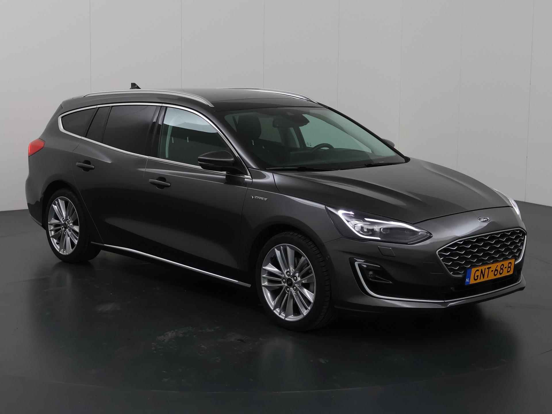 Ford Focus Wagon 1.5 EcoBoost Vignale | Panoramadak | Trekhaak | Adapt. Cruise Control | Adapt. LED koplampen | - 24/47