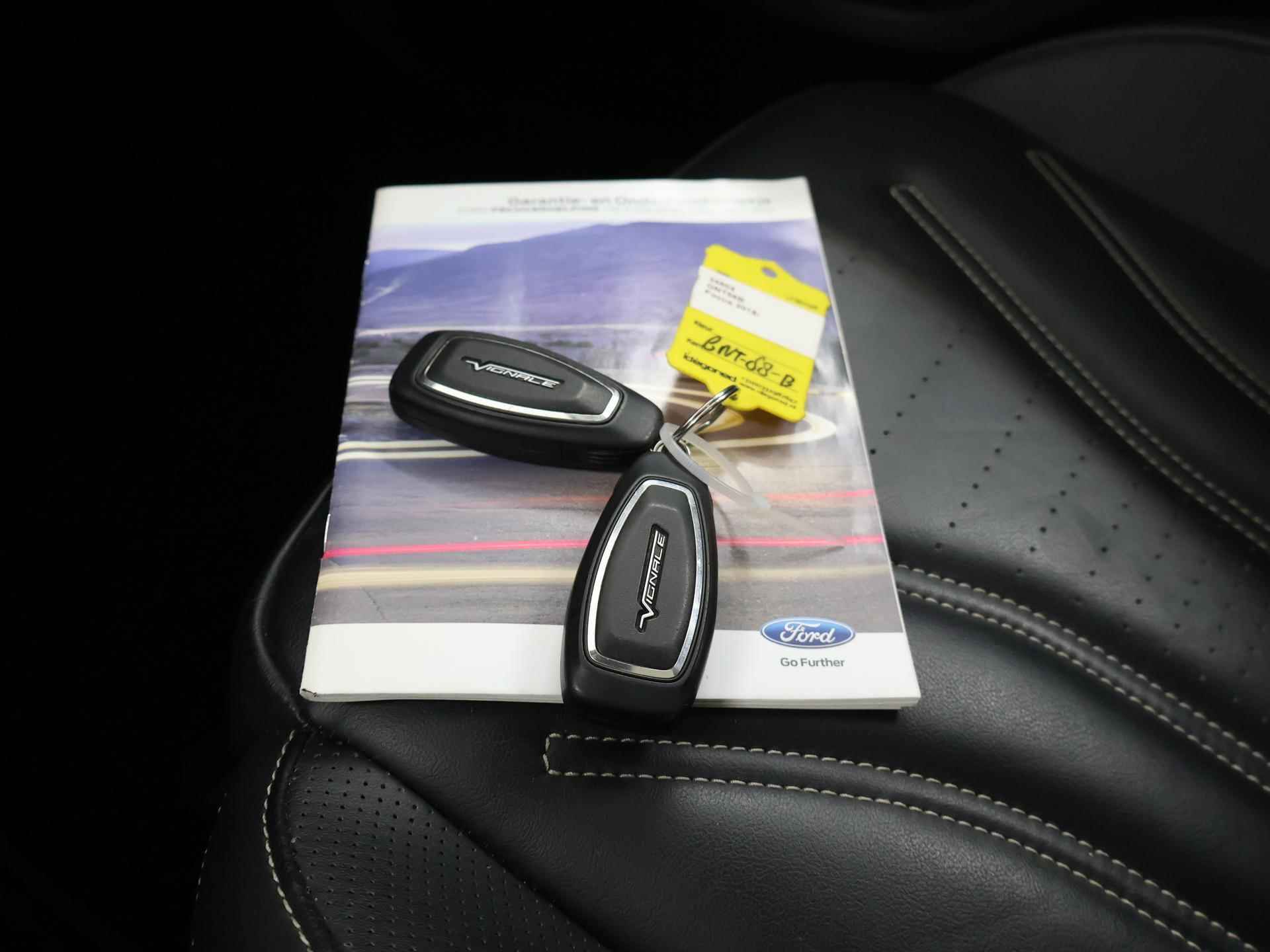 Ford Focus Wagon 1.5 EcoBoost Vignale | Panoramadak | Trekhaak | Adapt. Cruise Control | Adapt. LED koplampen | - 31/47