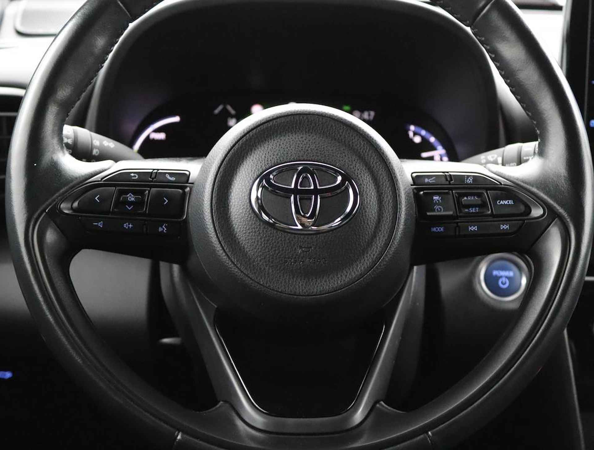Toyota Yaris Cross 1.5 Hybrid Launch Edition | Elektrische achterklep | Dodehoek detectie | Vol leer | Full map navigatie | - 55/62