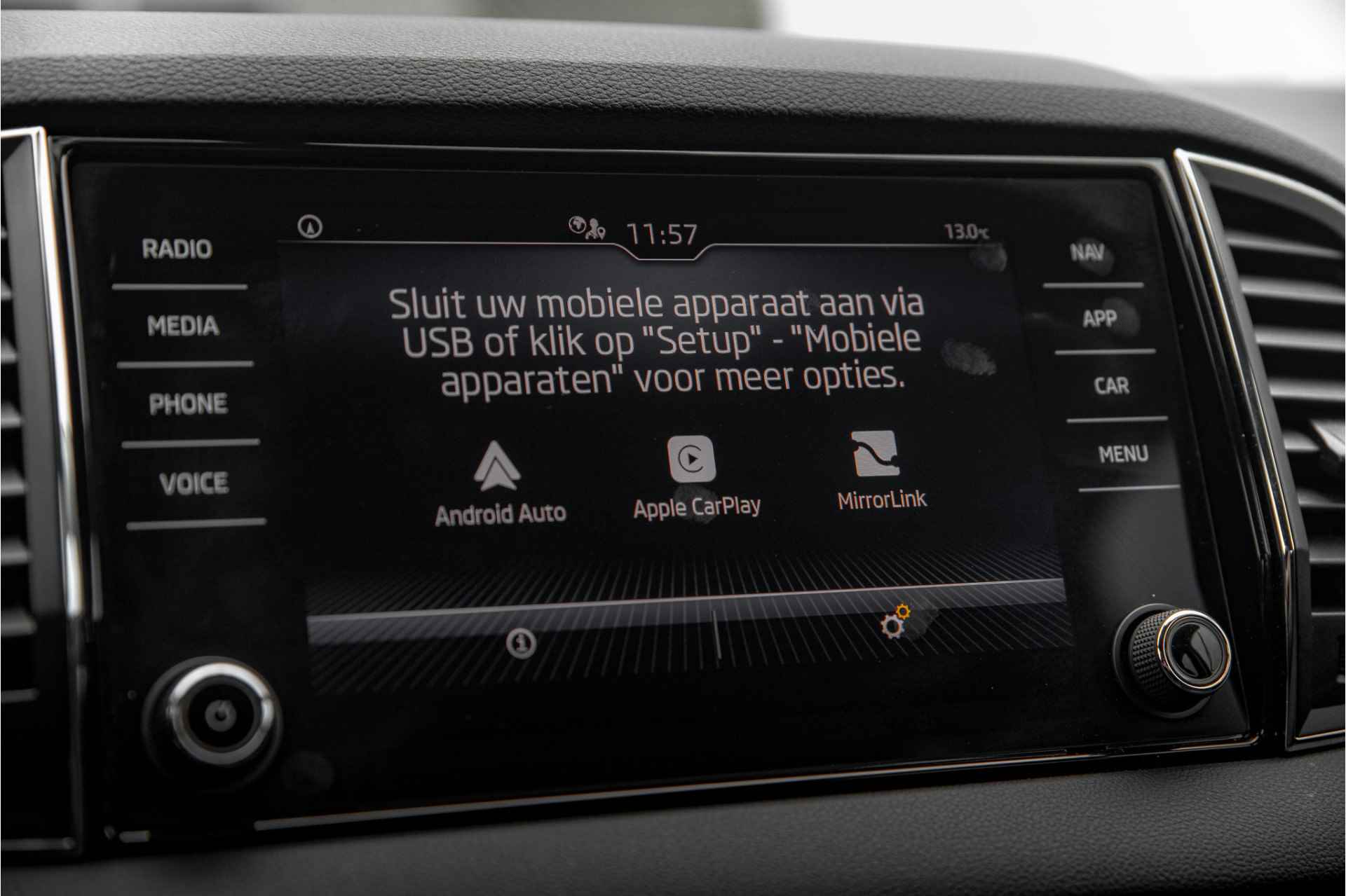 Škoda Karoq 1.5 TSI ACT Business Edition Automaat | Stoelverwarming | Carplay | Cruise control - 24/28