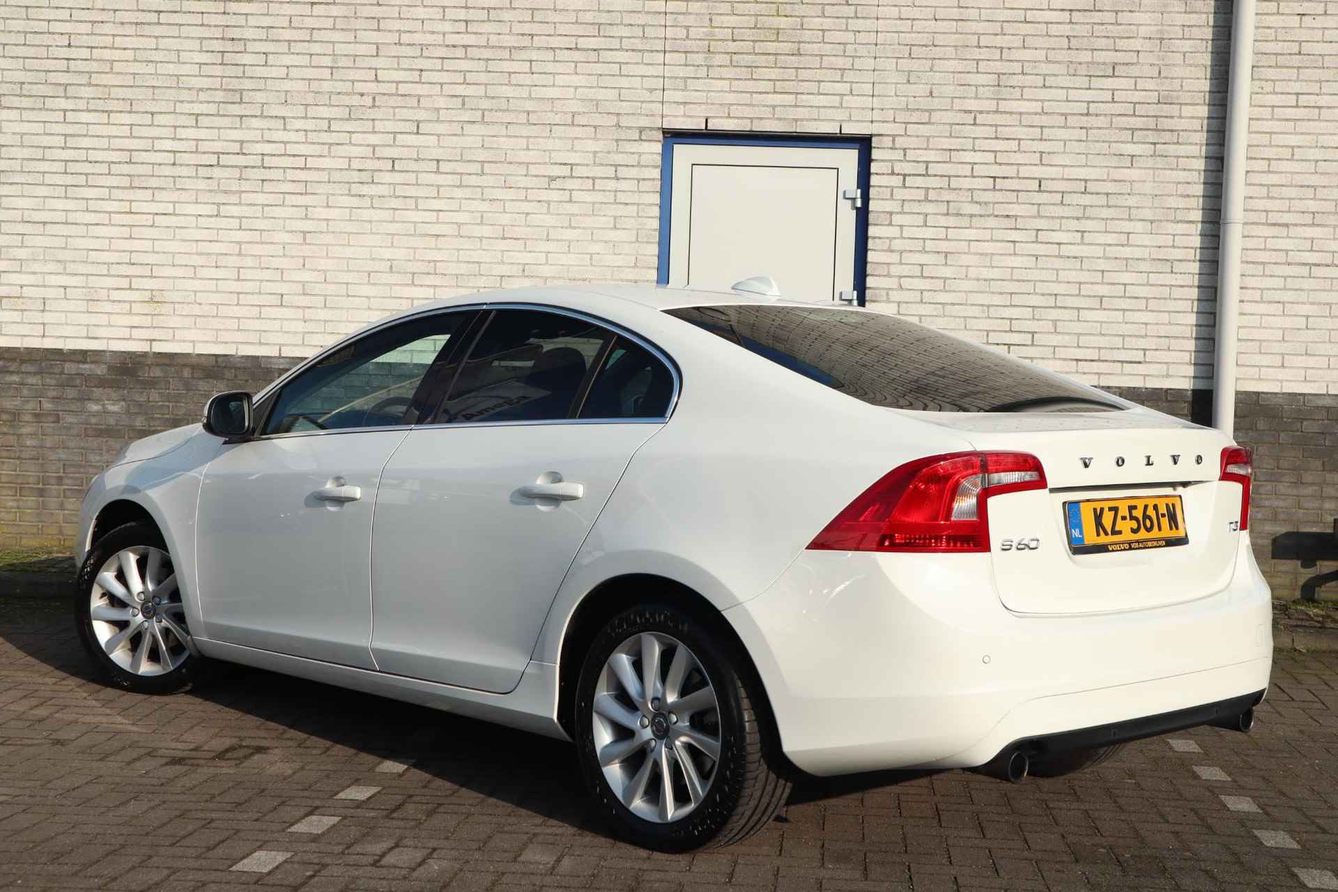 Volvo S60 1.5 T3 Nordic+ - 4/28