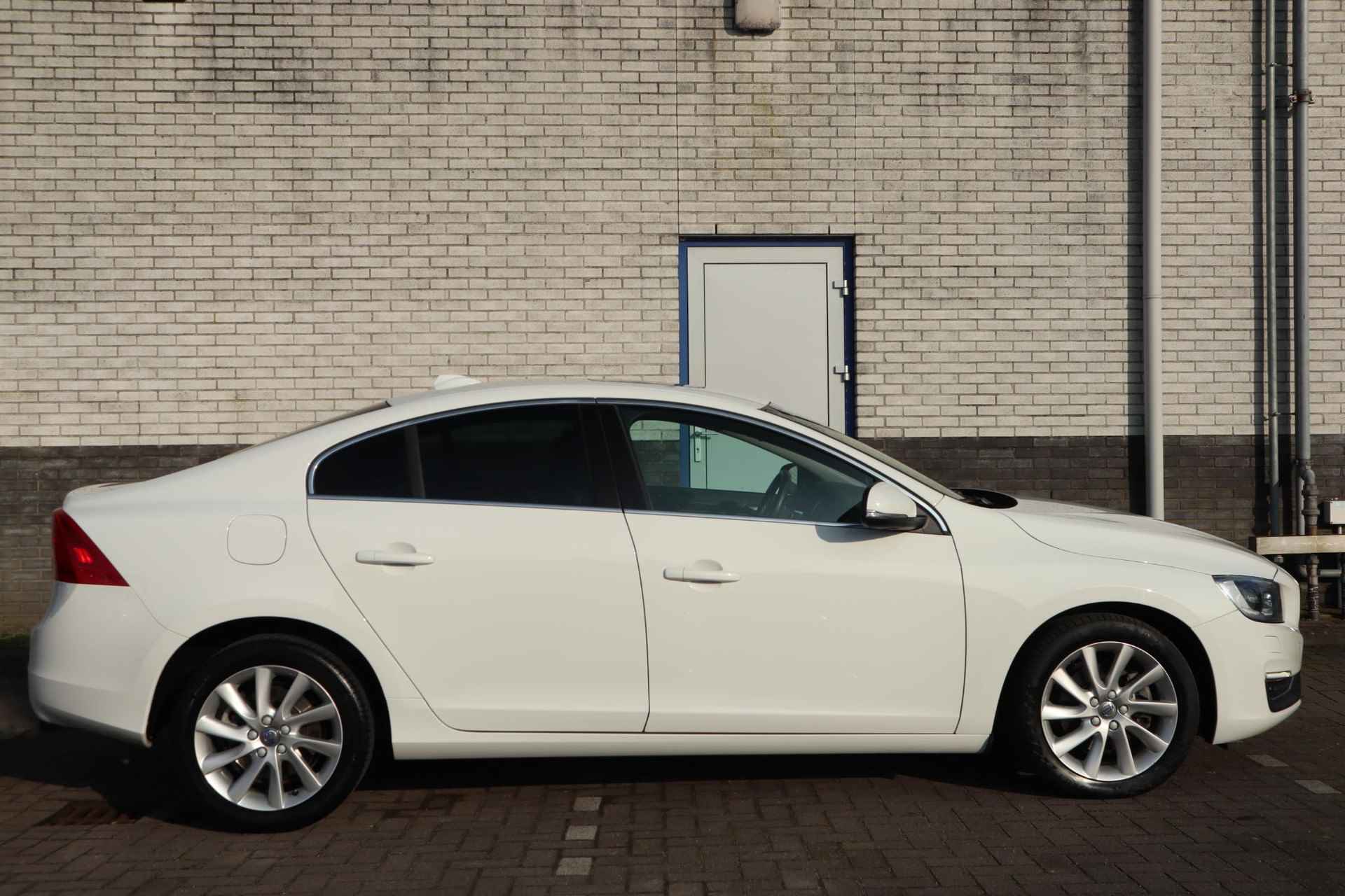 Volvo S60 1.5 T3 Nordic+ - 10/28