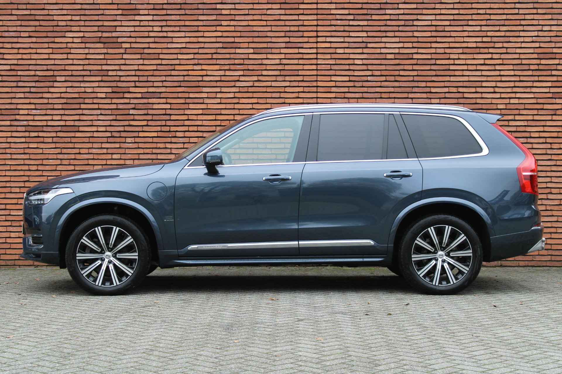 Volvo XC90 T8 AUT8 456PK Inscription, Draadloze Telefoonlader, Getint Glas Achter, 360 Graden Camera, Trekhaak, Stand kachel, Panorama dak, Harman Kardon Audio, Adaptieve Koplampen, Adaptieve Cruise Control, Dodehoekdetectie Met Correctie, Electronic Climate Control, Verwarmbare Voorstoelen - 9/23