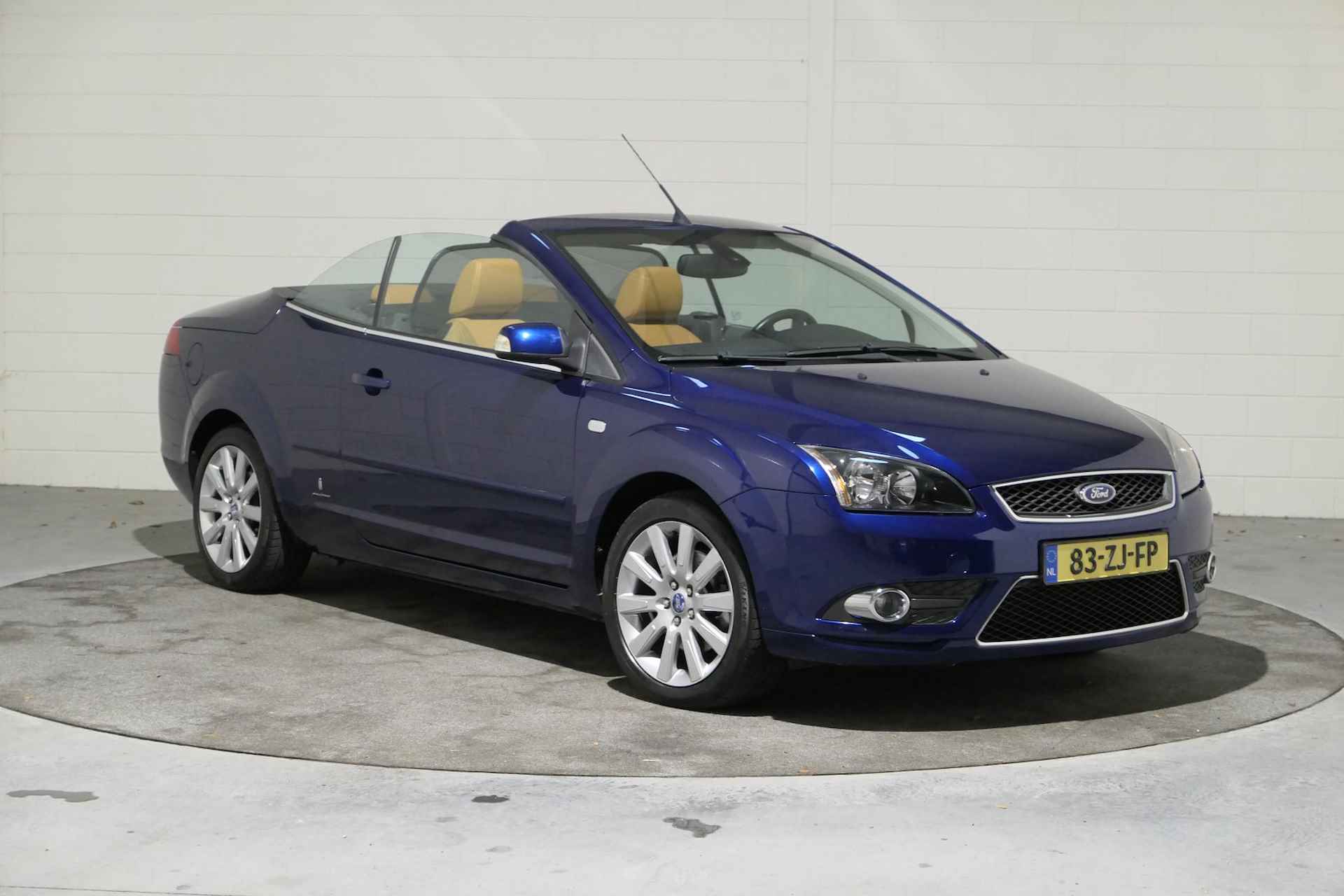 Ford FOCUS Coupe-cabriolet 2.0-16V Titanium NL, 2e Eig. Leer, Climate, Cruise, Audio, .. Zeer fraaie uitvoering .. eerlijke auto - 4/51