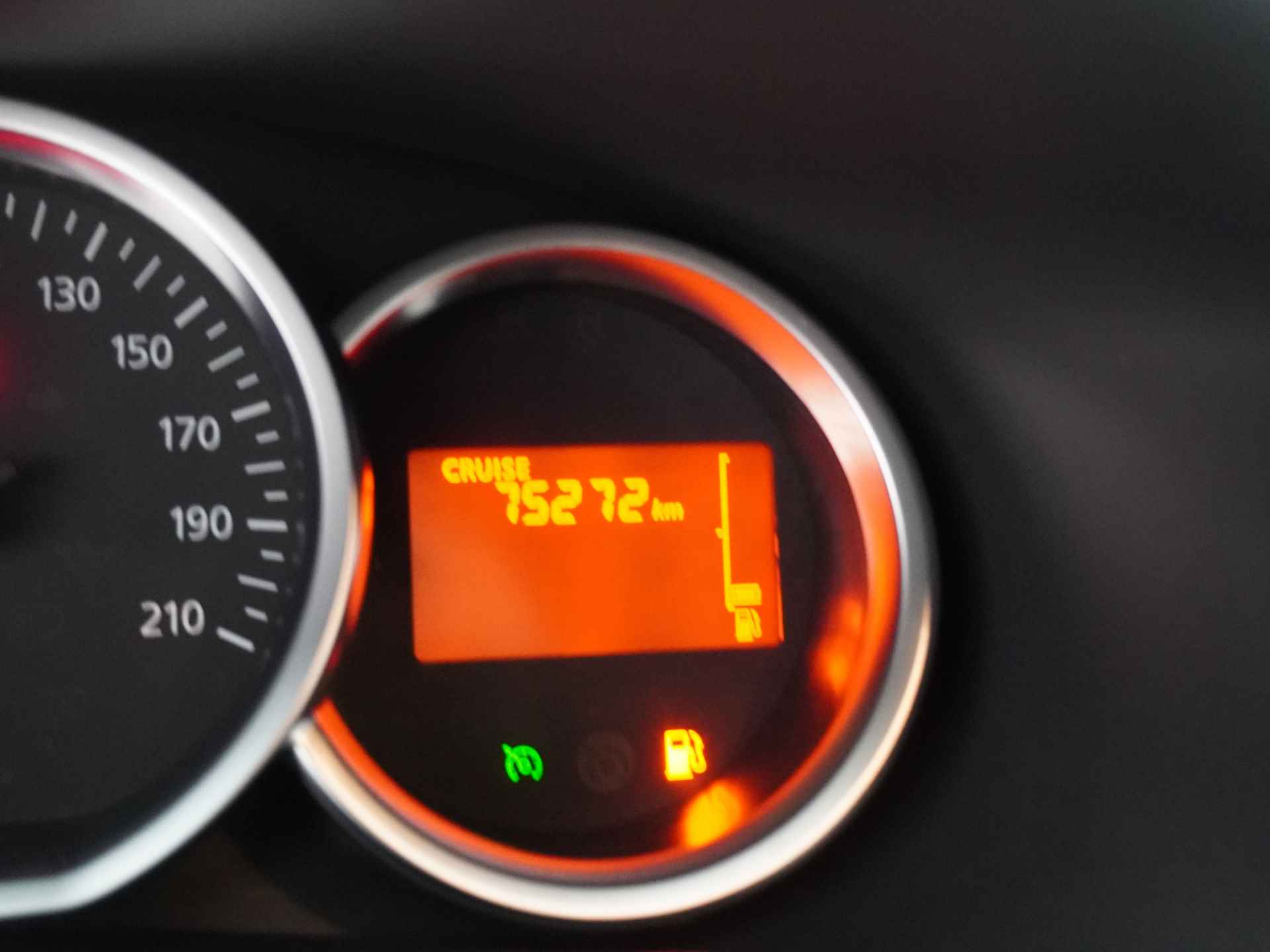 Dacia Sandero 0.9 TCe Laureate - Navigatie - DAB radio - Airconditioning - Parkeersensoren - 12 maanden BOVAG Garantie - 20/36