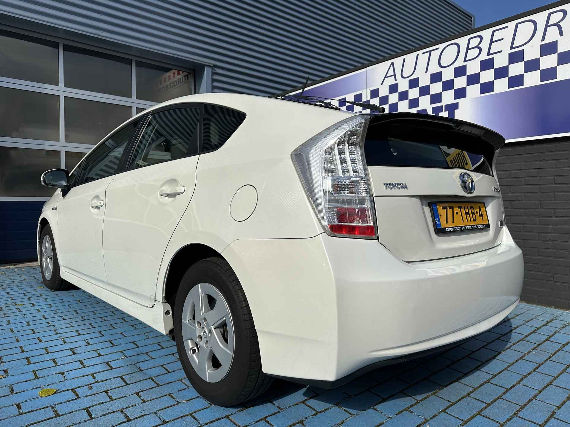 Toyota Prius 1.8 Comfort HYBRIDE NAVI CRUISE NIEUWE APK - 10/19