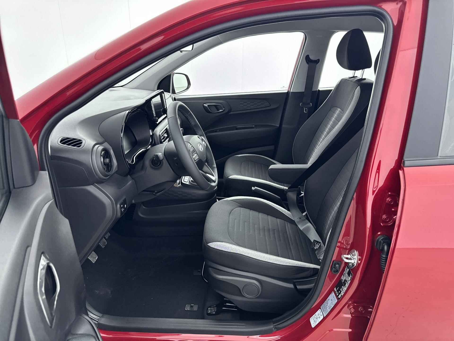 Hyundai i10 1.0 Comfort Smart | Incl. €1000,- Smart Bonus! | Navigatie | Camera | Apple Carplay | Cruise control | Airco | - 9/28