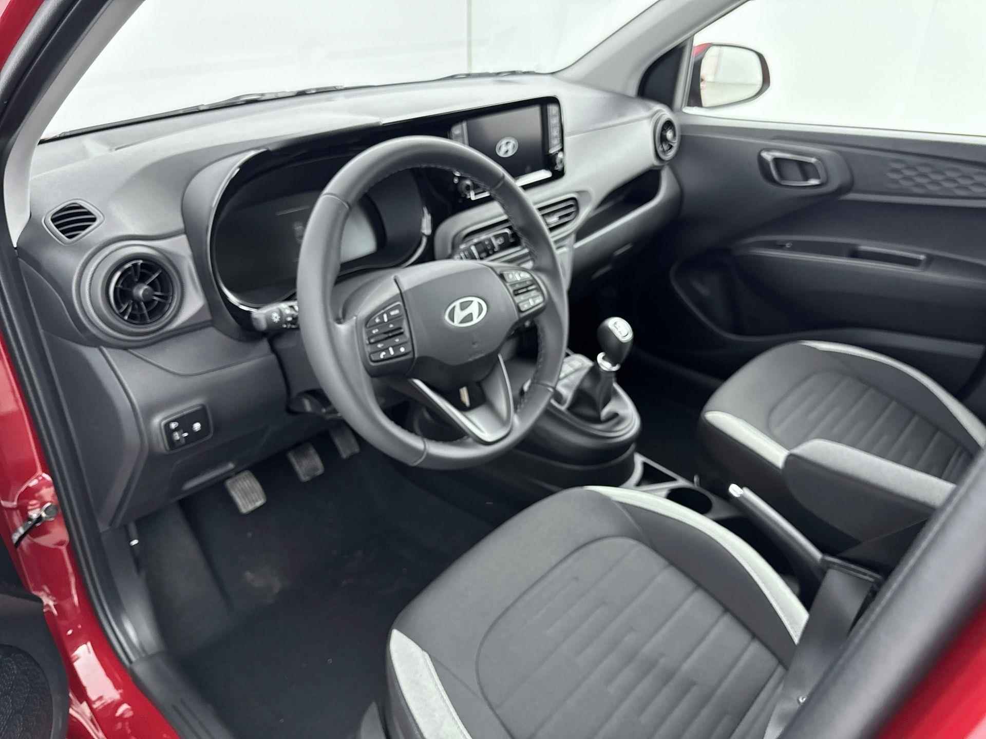 Hyundai i10 1.0 Comfort Smart | Incl. €1000,- Smart Bonus! | Navigatie | Camera | Apple Carplay | Cruise control | Airco | - 27/28