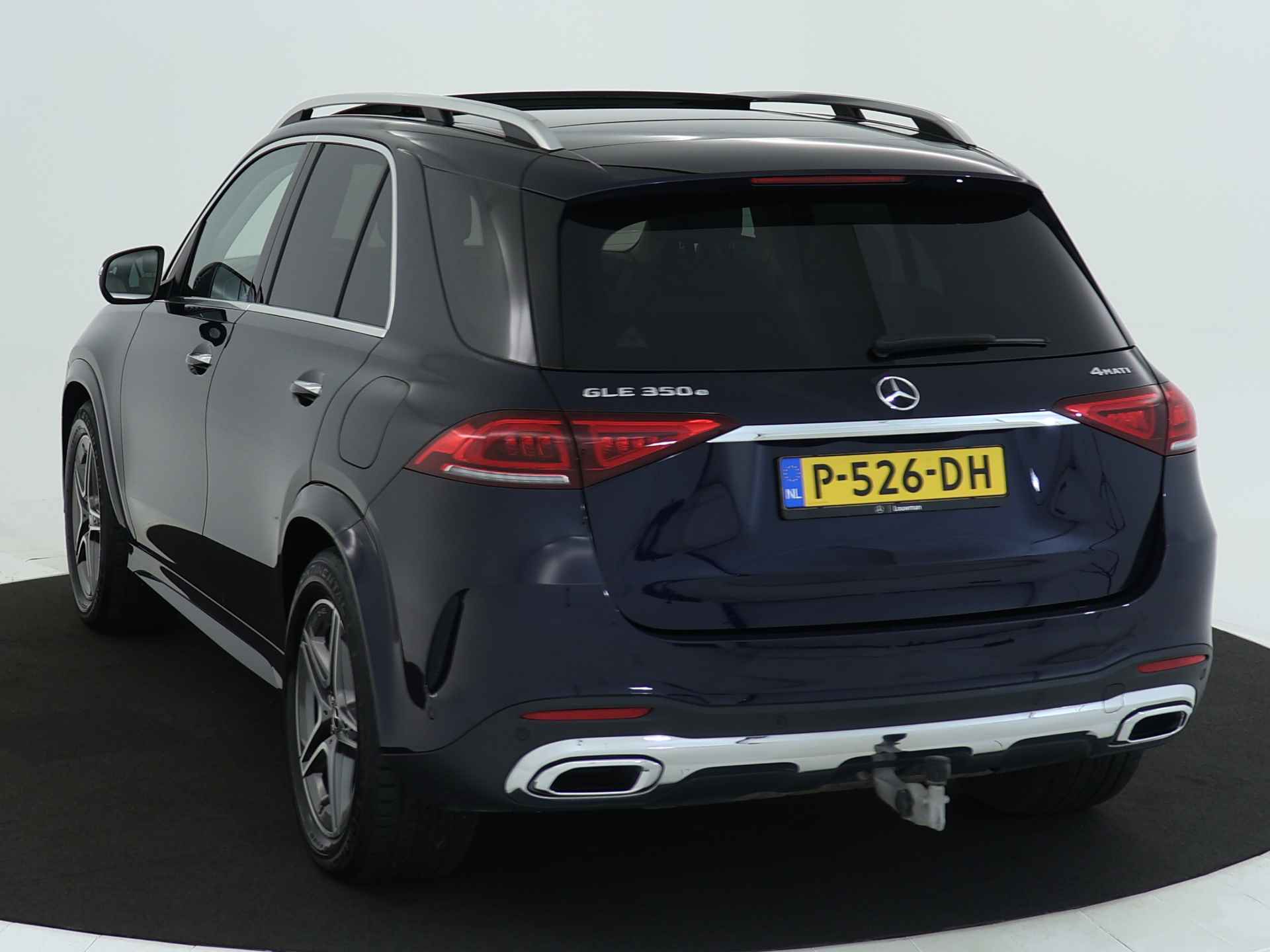 Mercedes-Benz GLE 350 e 4MATIC Premium Plus AMG | Panoramadak | Burmester | 360°-camera | Luchtvering | Memory Stoelen | Distronic | Trekhaak | Rijassistentiepakket | Inclusief 24 maanden MB Certified garantie voor Europa. - 17/46