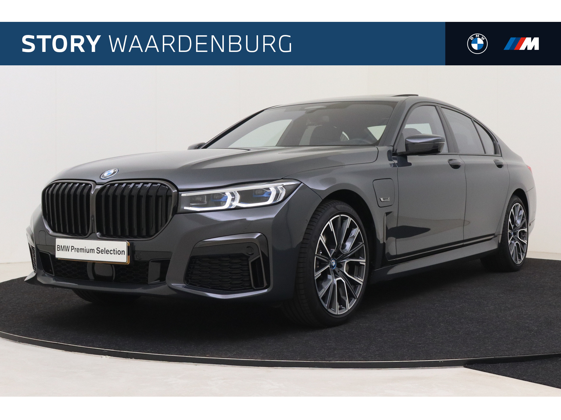 BMW 7 Serie 745e High Executive M Sport Automaat / Schuif-kanteldak / Laserlight / Active Steering / Parking Assistant Plus / Stoelventilatie / Soft Close / Gesture Control