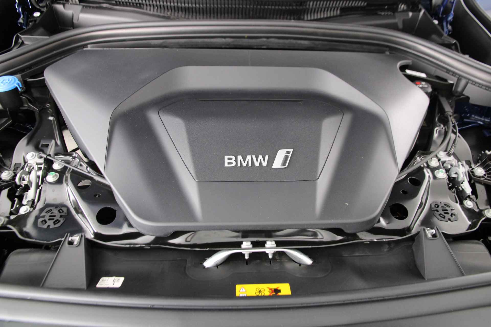 BMW iX1 xDrive30 xLine - 5/23