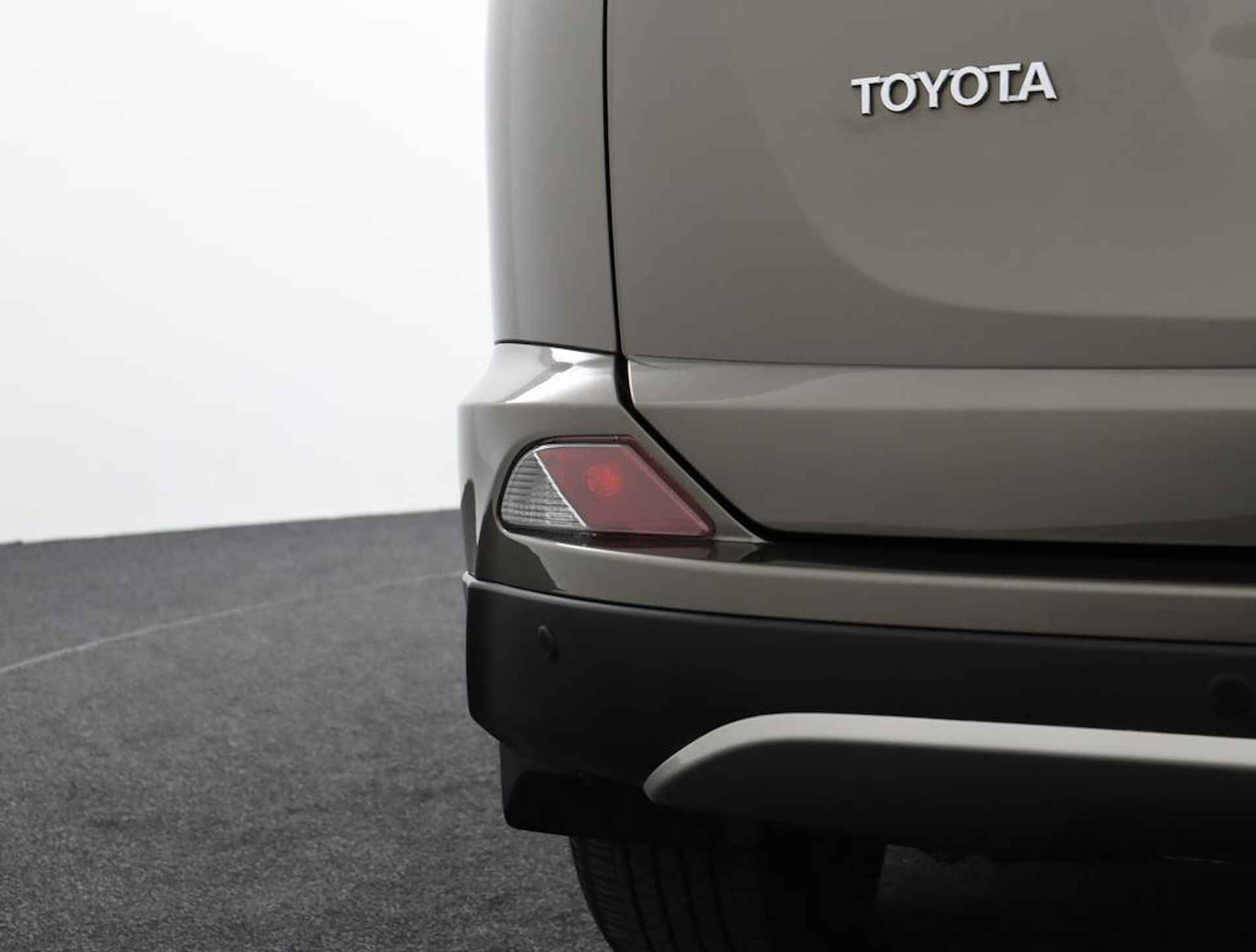 Toyota RAV4 2.5 Hybrid Style | Navigatie | Camera | Volledige historie | Trekhaak afneembaar | Parkeerhulp V+A | - 39/57