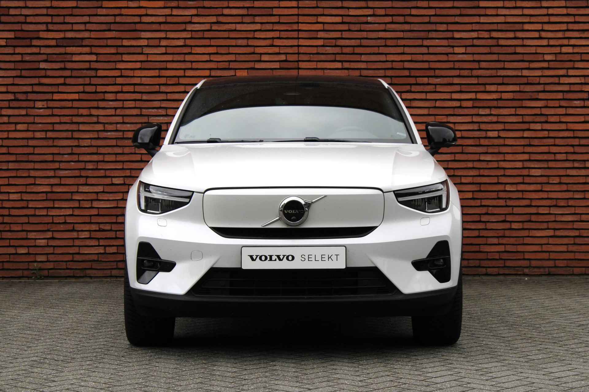 Volvo C40 Recharge 230PK Ultimate 69 kWh, Panoramadak, 360 Graden Camera, 19'' Lichtmetalen Velgen, Elektrisch Verstelbare Voorstoelen, Adaptieve Cruise Control, Google Infotainment, Standkachel, Apple Carplay, Harman Kardon - 13/19