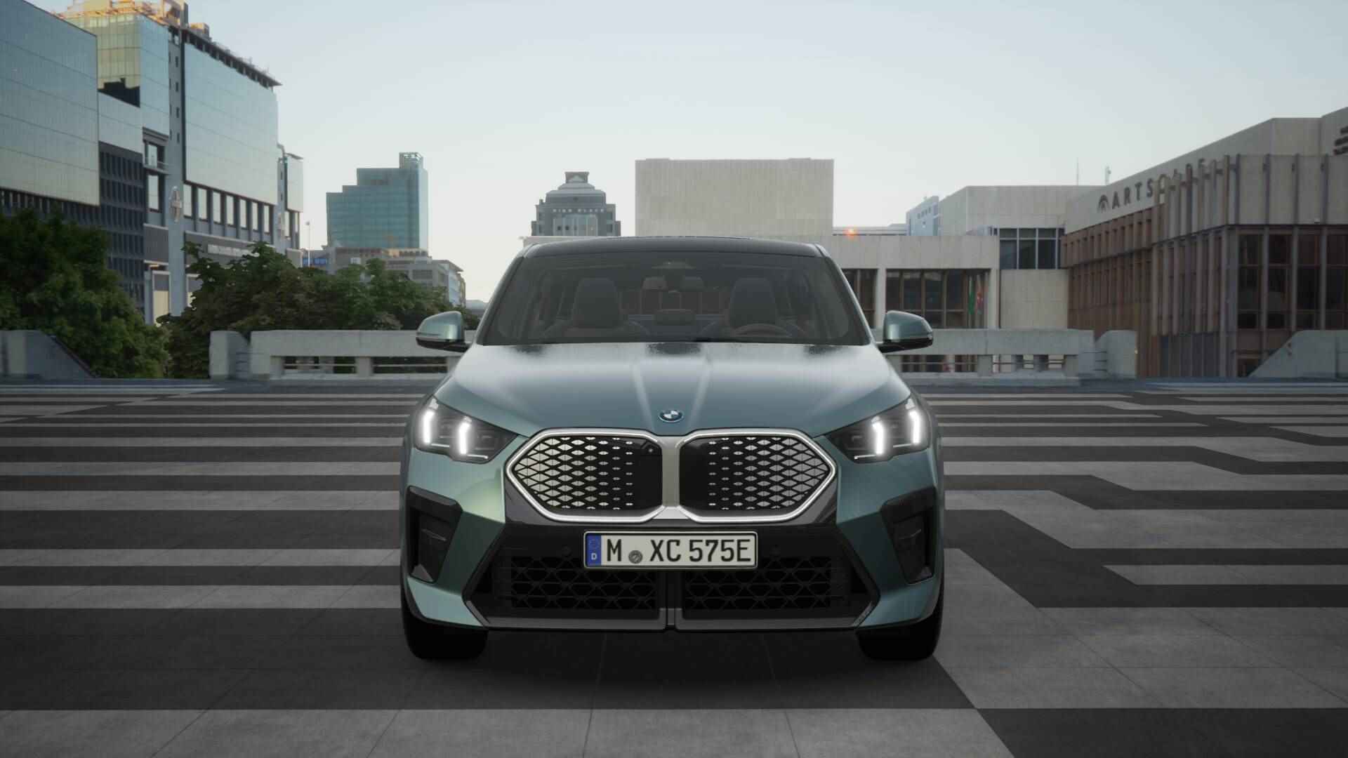 BMW iX2 xDrive30 High Executive M Sport 65kWh / Panoramadak / Sportstoelen / Parking Assistant Plus / Adaptief M Onderstel / Adaptieve LED / Comfort Access - 4/11