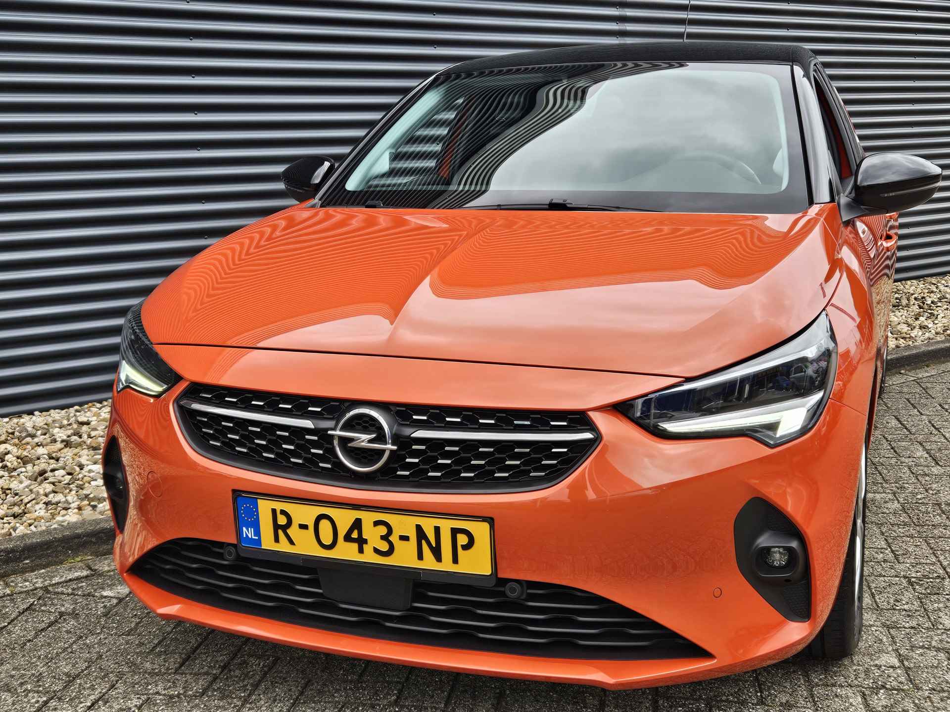 Opel Corsa 1.2 Edition Two Tone | Camera | Climate Control | Navigatie via Apple Carplay of Android Auto | Parkeersensoren voor en Achter !! | Stoelverwarming - 10/32