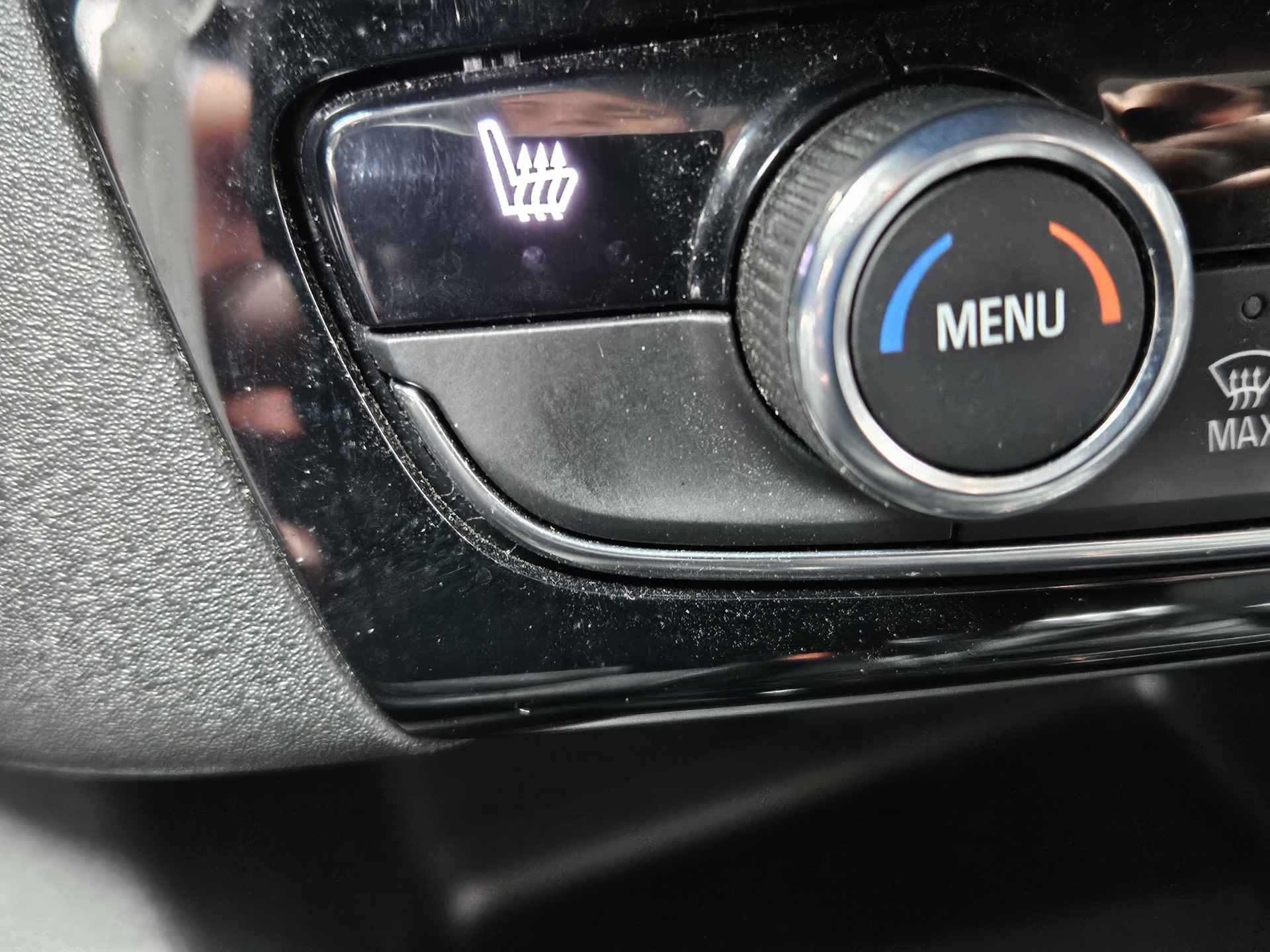 Opel Corsa 1.2 Edition Two Tone | Camera | Climate Control | Navigatie via Apple Carplay of Android Auto | Parkeersensoren voor en Achter !! | Stoelverwarming - 29/32