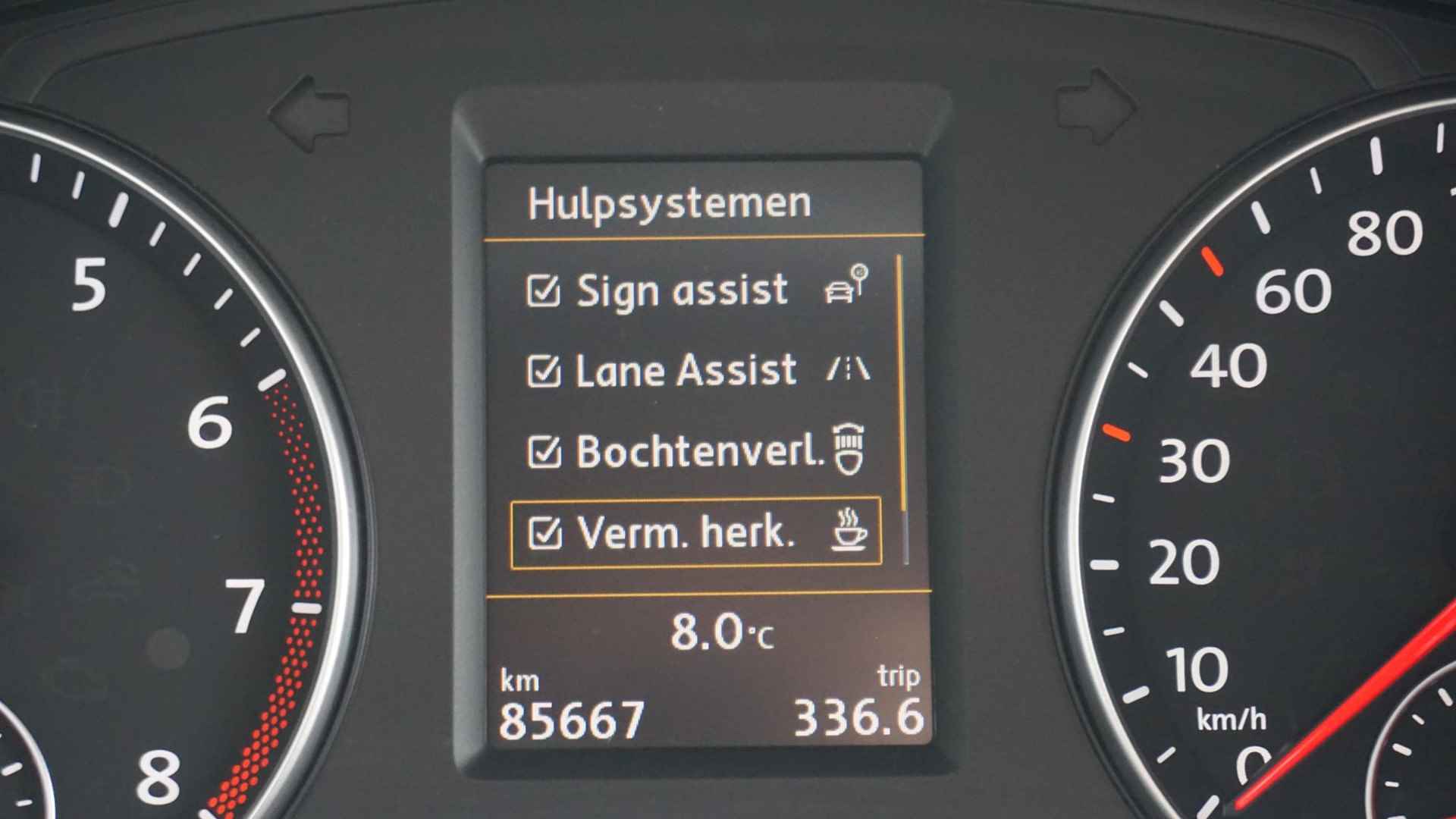 Volkswagen Sharan 1.4 TSI 150pk DSG 7-Zits Highline Xenon Leder/Alcantara Elek.Trekhaak Navi A-Camera 17inch LM *Zeer Nette Sharan* 85667km! - 24/51