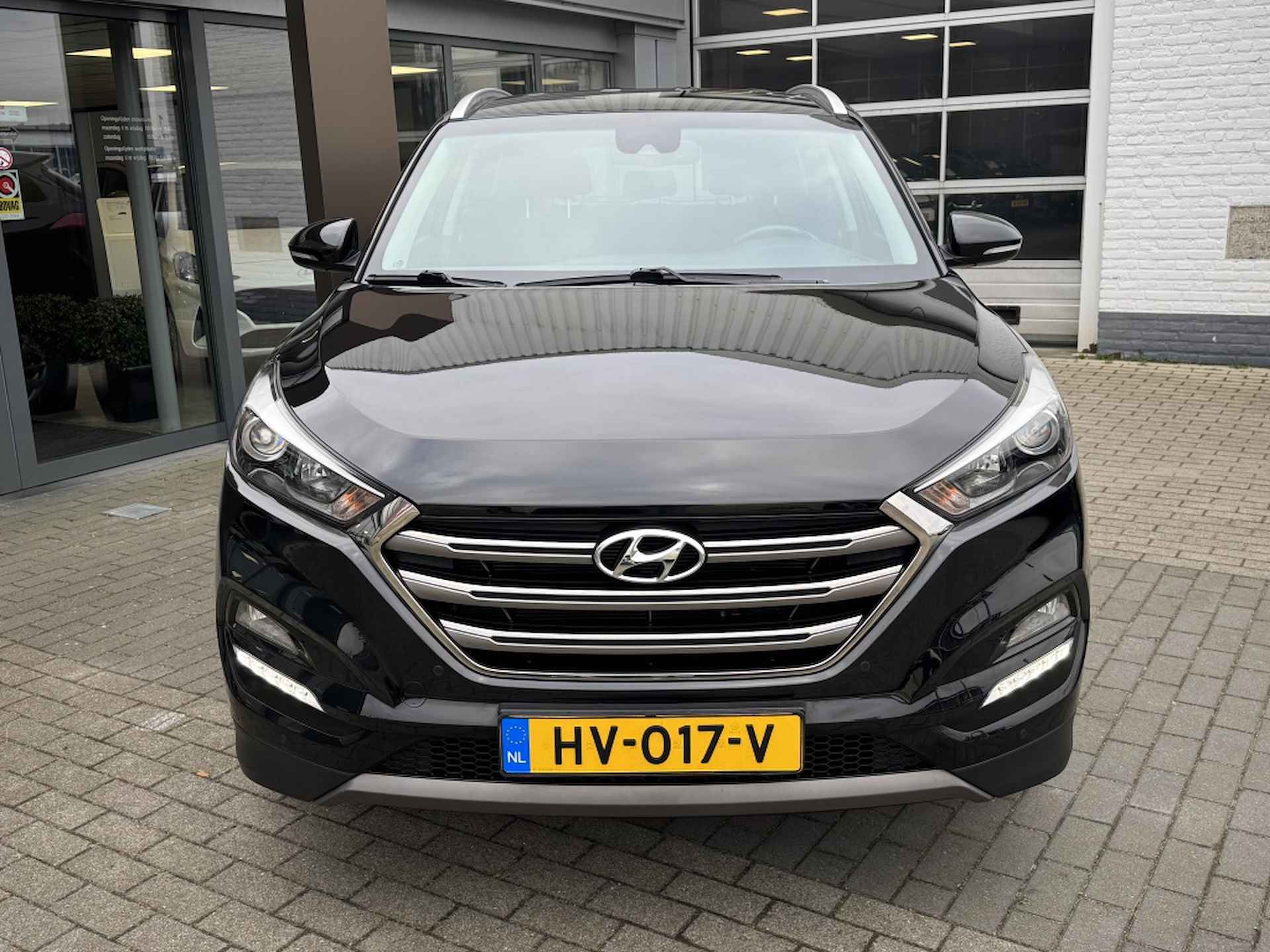 Hyundai Tucson 1.6 GDi Comfort | Navigatie | Achteruitrijcamera | Trekhaak 1400 - 2/30