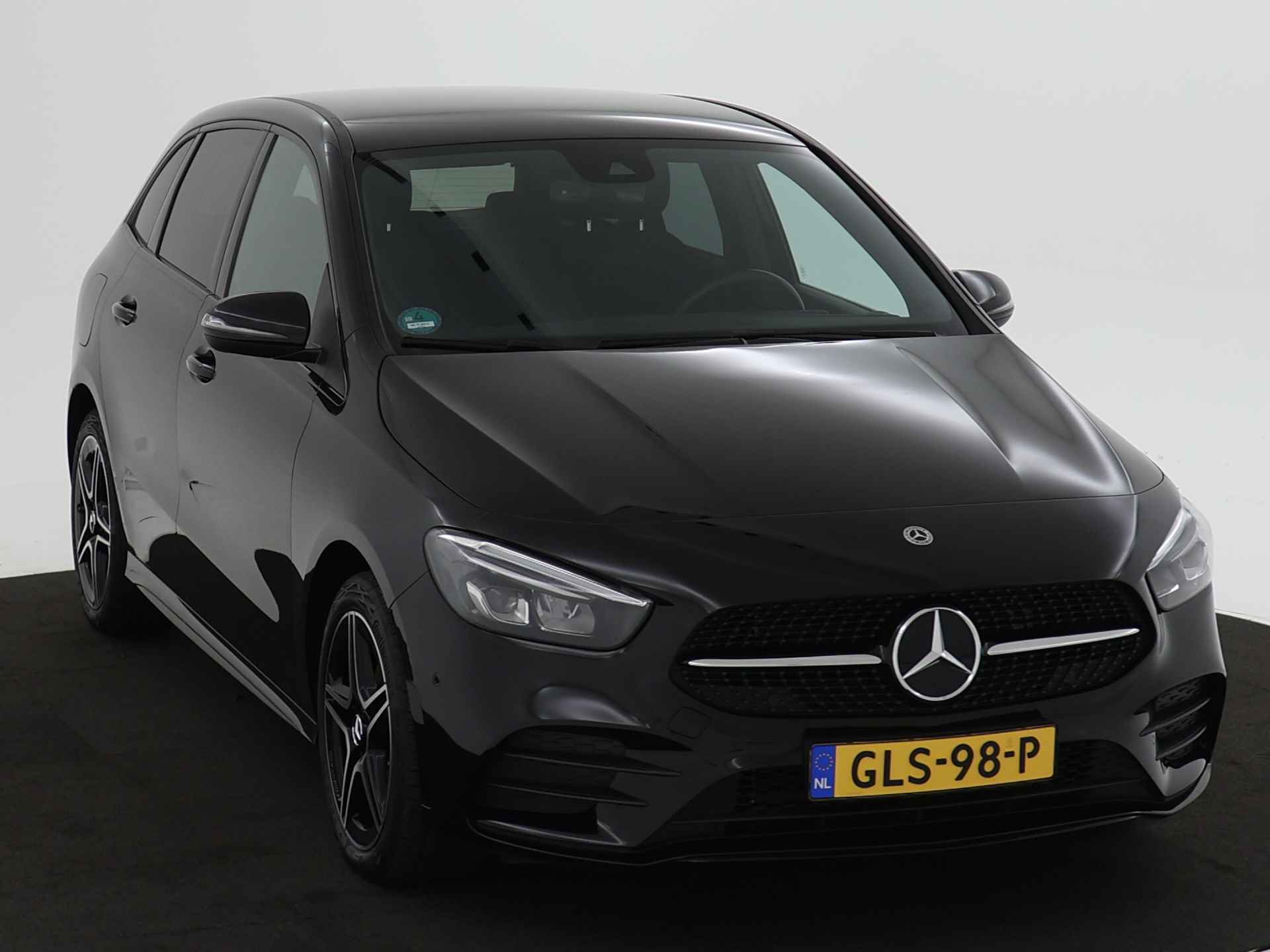 Mercedes-Benz B-Klasse 250 e AMG Plug-In Hybride | Achteruitrijcamera | Nightpakket | Sfeerverlichting | Apple Carplay | Inclusief 24 maanden MB Certified garantie voor Europa. - 28/44