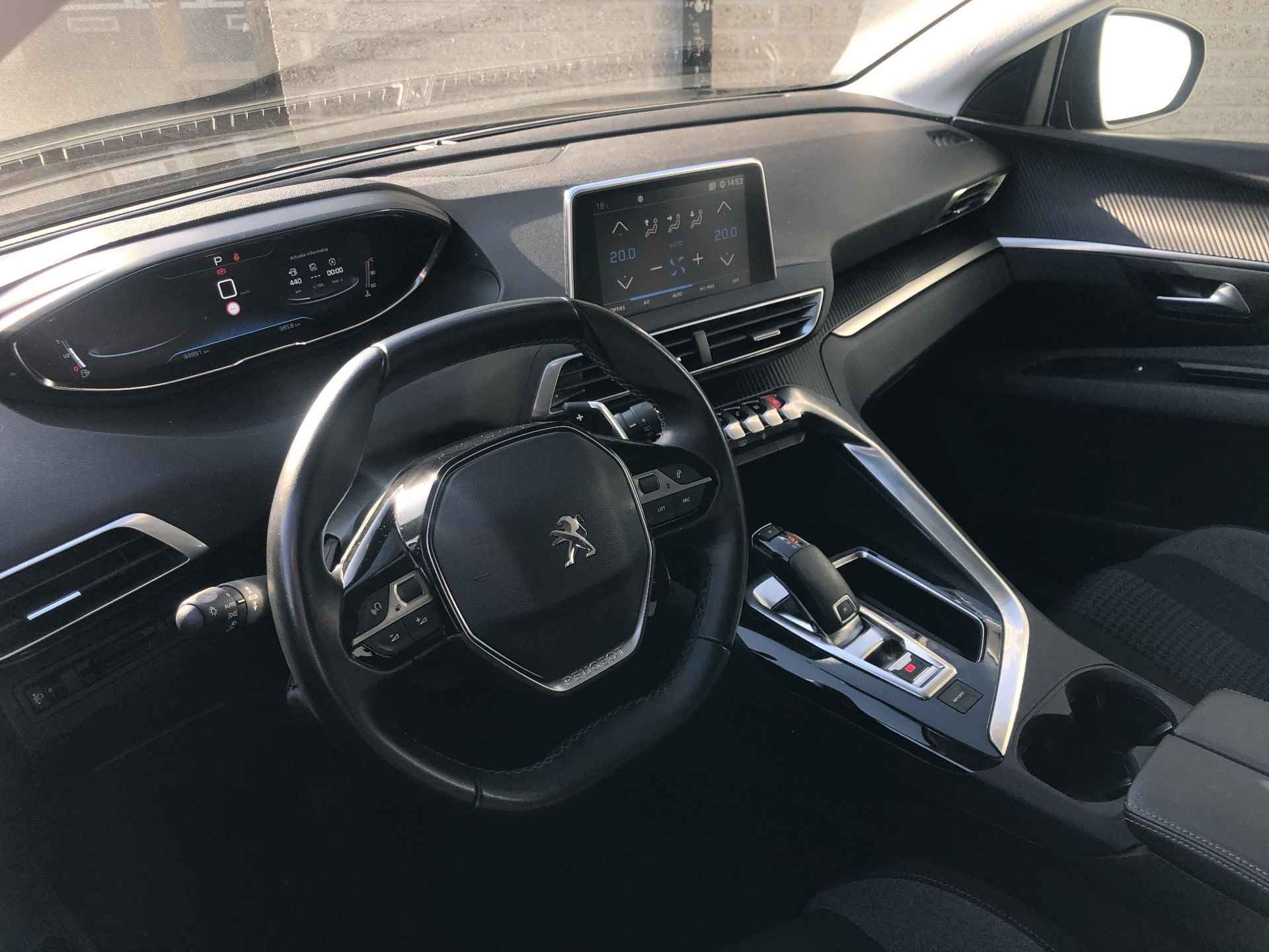 Peugeot 3008 1.2 PureTech Blue Lease Executive | Navigatie | Cruise Control | Carplay | Parkeersensoren - 21/27