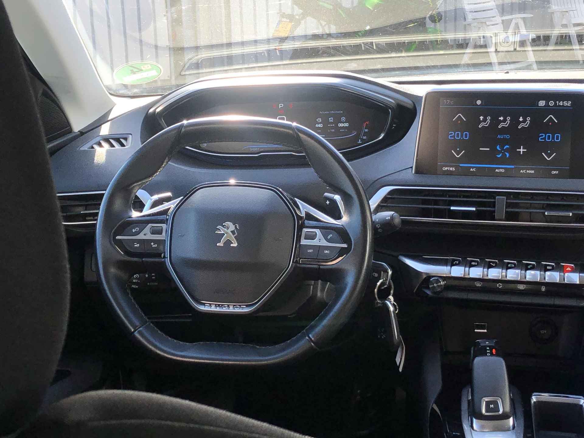 Peugeot 3008 1.2 PureTech Blue Lease Executive | Navigatie | Cruise Control | Carplay | Parkeersensoren - 25/27