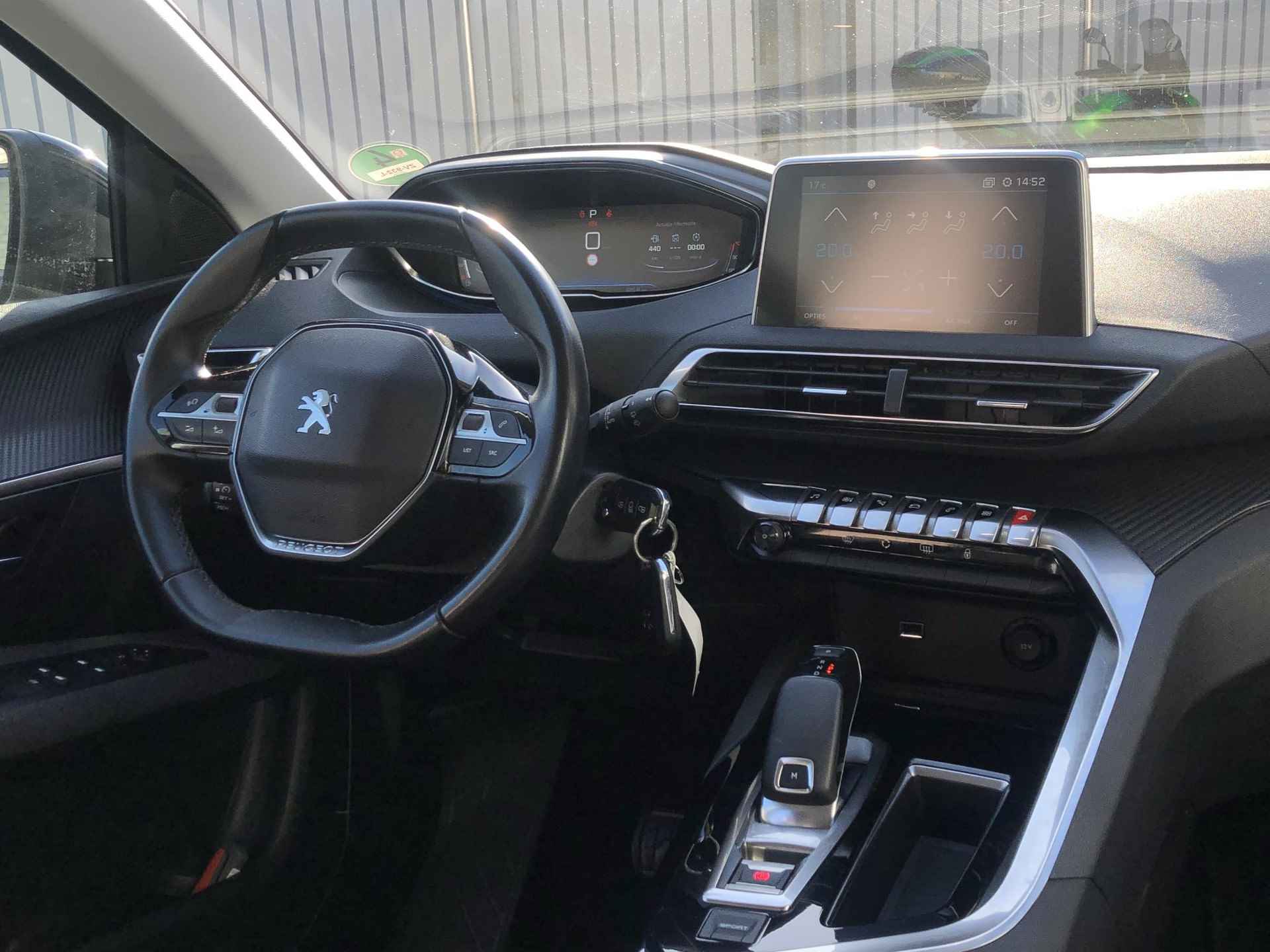 Peugeot 3008 1.2 PureTech Blue Lease Executive | Navigatie | Cruise Control | Carplay | Parkeersensoren - 26/27