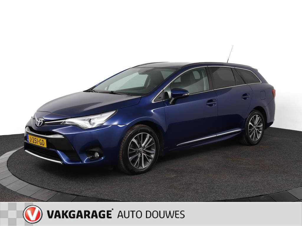 Toyota Avensis Touring Sports 1.8 VVT-i Executive |Camera|Stoelver|Nette staat| bij viaBOVAG.nl
