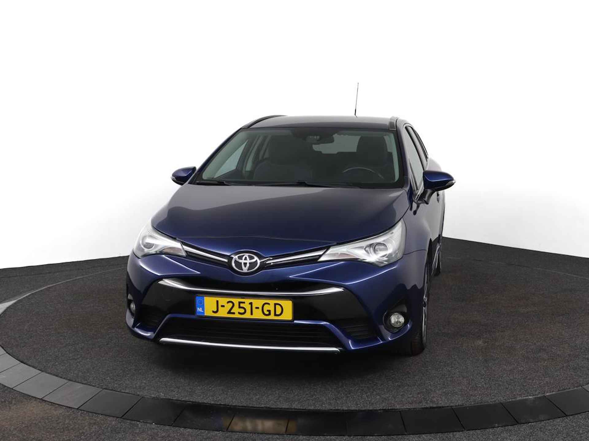 Toyota Avensis Touring Sports 1.8 VVT-i Executive |Camera|Stoelver|Nette staat| - 8/28