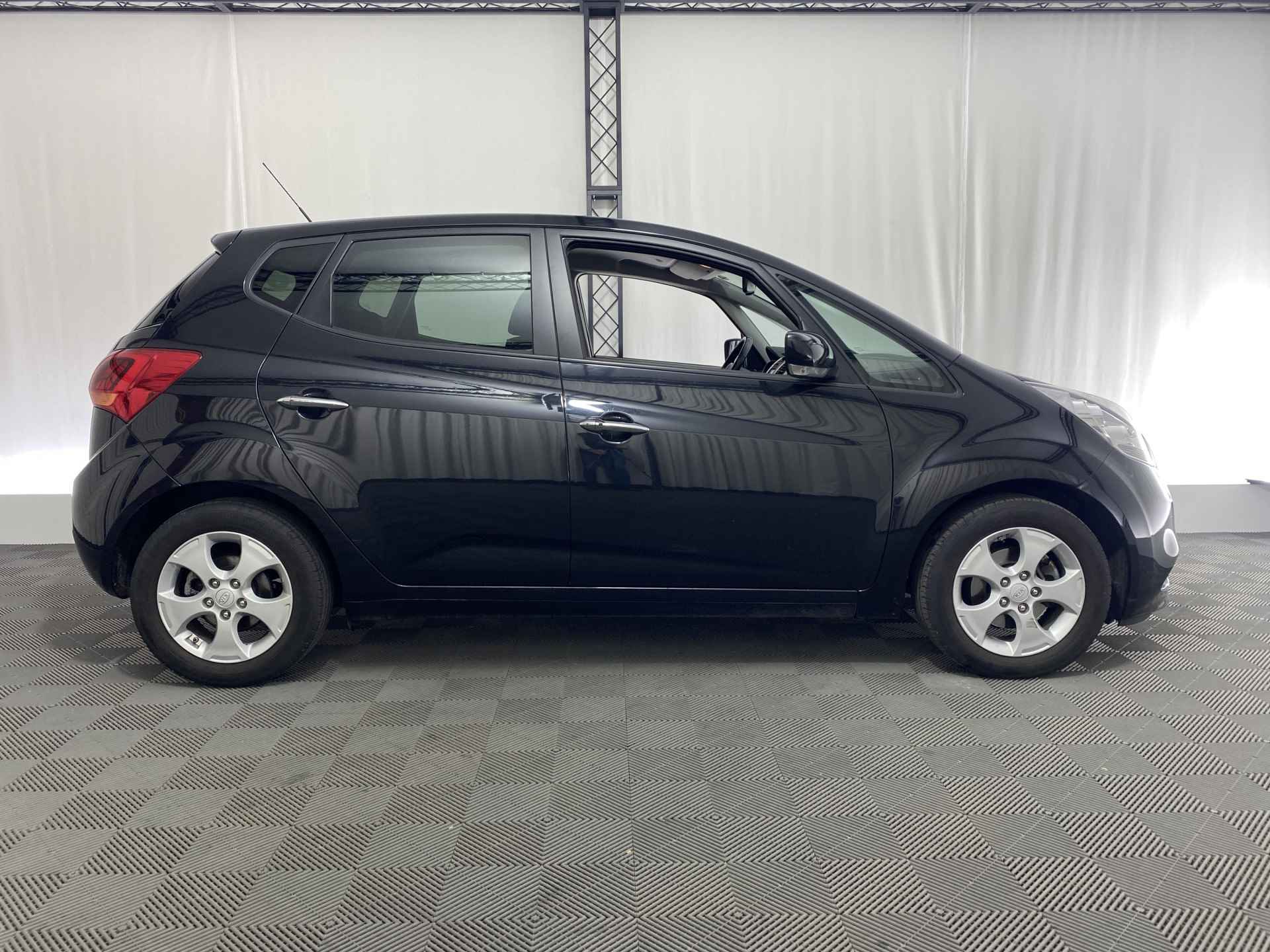 Kia Venga 1.6 CVVT DynamicLine Automaat | Clima | Cruise | Camera | Stoel- en stuurverw. | Navi | - 5/32