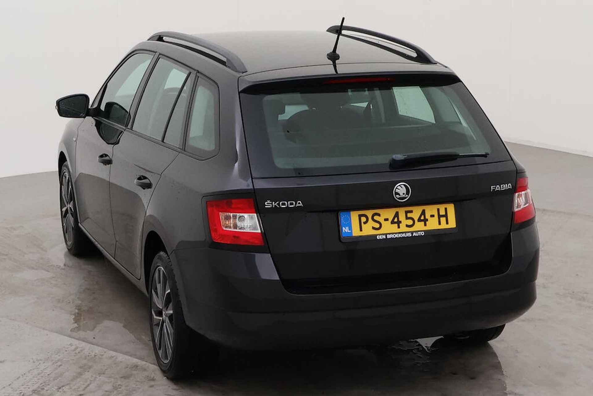 Škoda Fabia Combi 1.0 TSI Drive Metallic/ Luxe Int. / Airco/ Navi/ Parkeersensor A/  16 lmv - 8/16