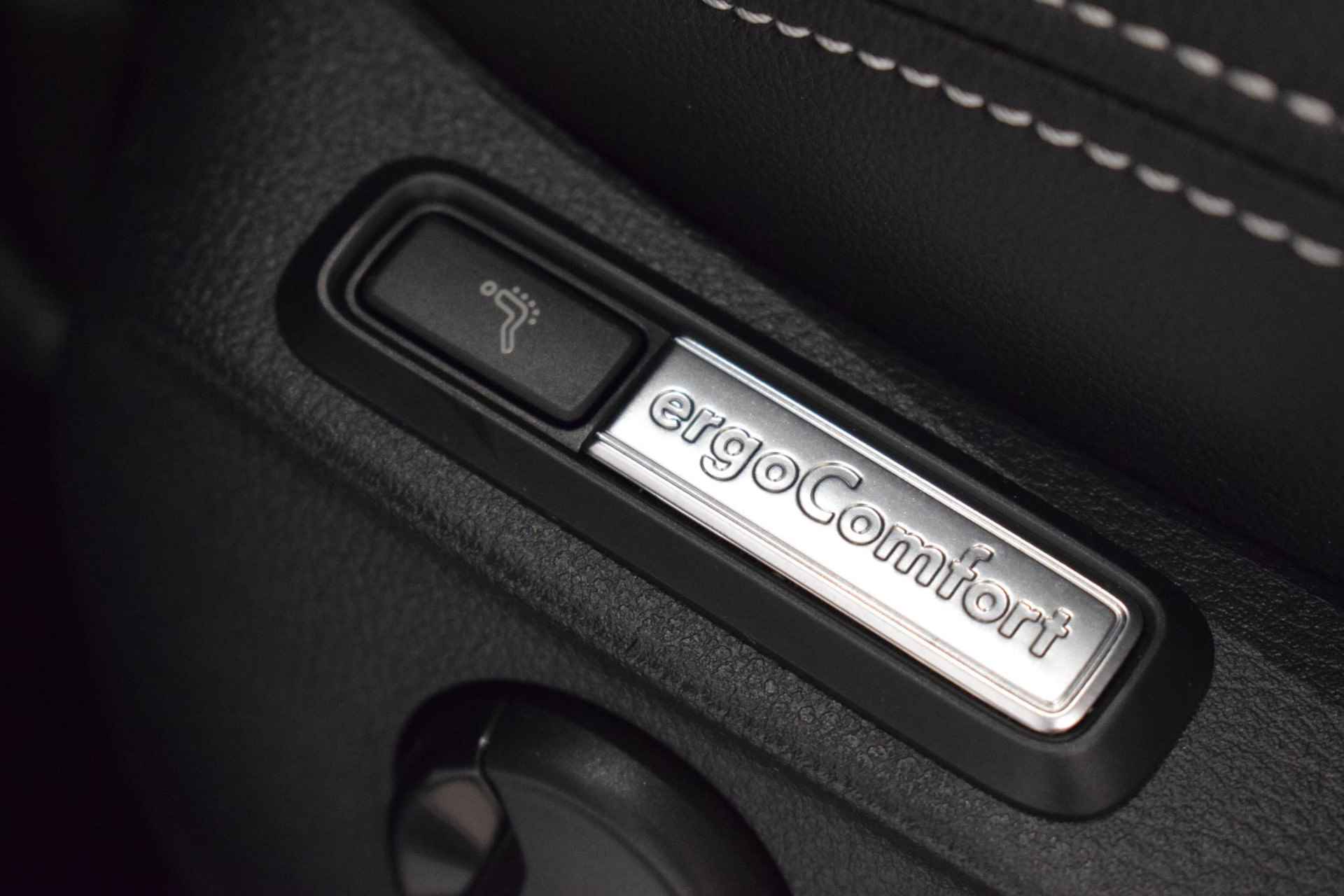 Volkswagen Passat Variant 1.4 TSI PHEV GTE Business | FACELIFT | Schuif/Kantel dak | Achteruitrijcamera | Parkeersensoren | Adaptive cruise control | Elektrische bestuurdersstoel + massagefunctie | Stoelverwarming | Apple Carplay/Android auto | - 19/51