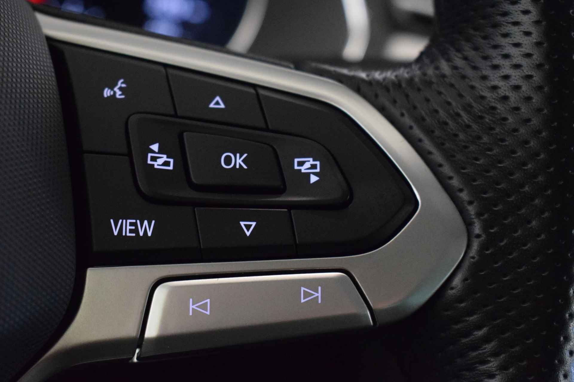 Volkswagen Passat Variant 1.4 TSI PHEV GTE Business | FACELIFT | Schuif/Kantel dak | Achteruitrijcamera | Parkeersensoren | Adaptive cruise control | Elektrische bestuurdersstoel + massagefunctie | Stoelverwarming | Apple Carplay/Android auto | - 43/51