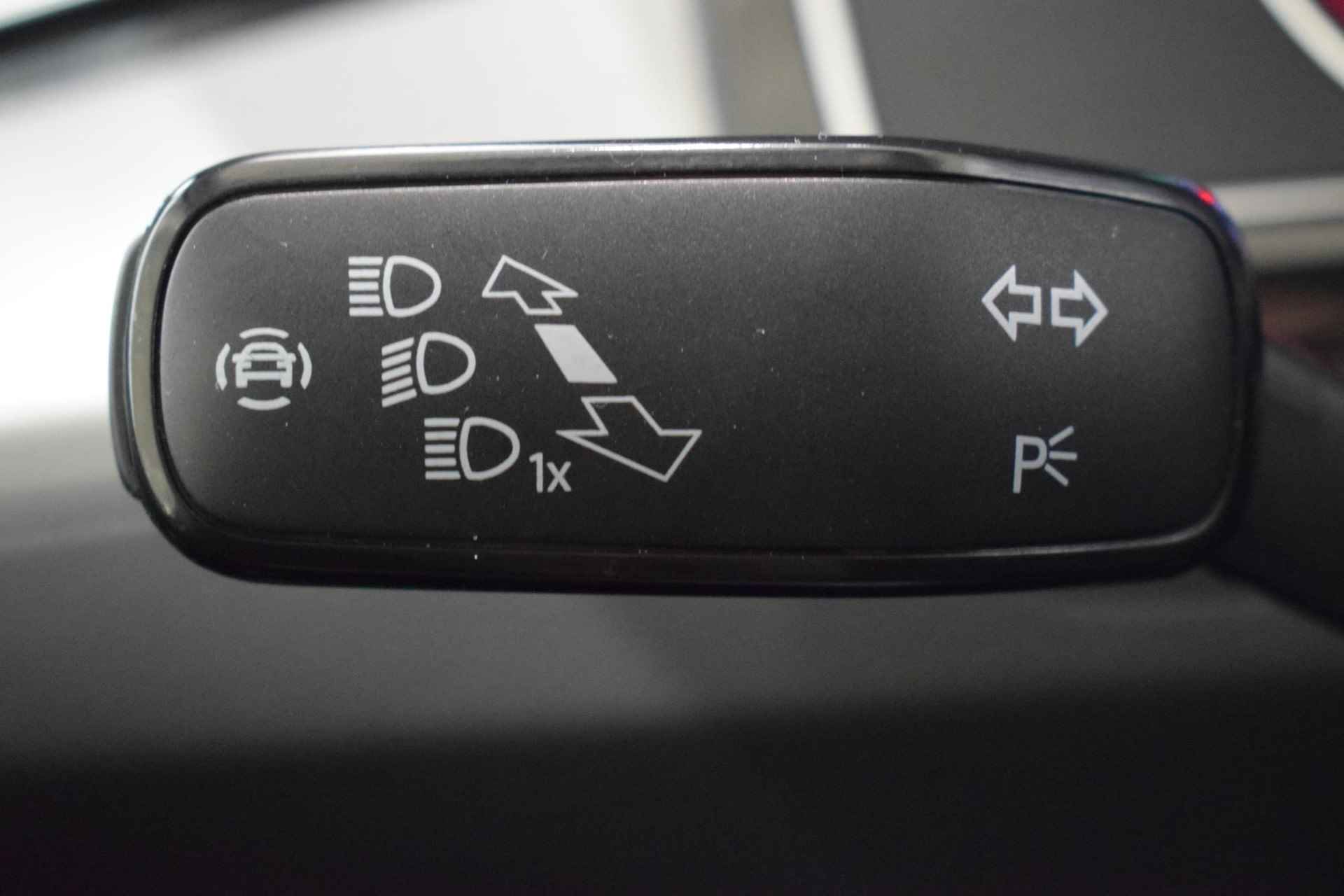 Volkswagen Passat Variant 1.4 TSI PHEV GTE Business | FACELIFT | Schuif/Kantel dak | Achteruitrijcamera | Parkeersensoren | Adaptive cruise control | Elektrische bestuurdersstoel + massagefunctie | Stoelverwarming | Apple Carplay/Android auto | - 44/51